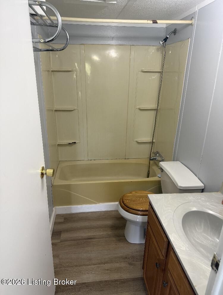 8460 Bloomfield Rd Property Photo 24