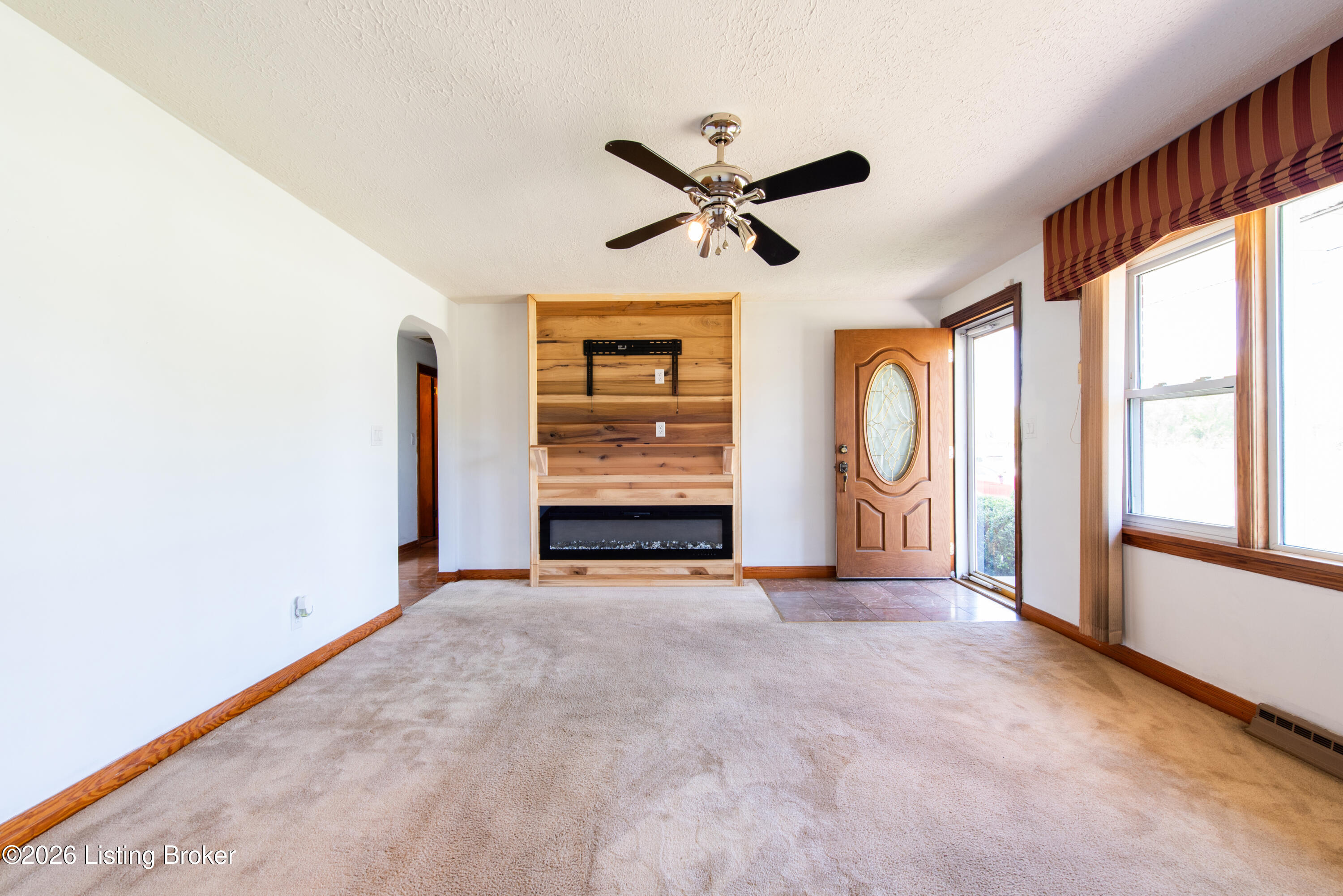 2528 Hampstead Dr Property Photo 7
