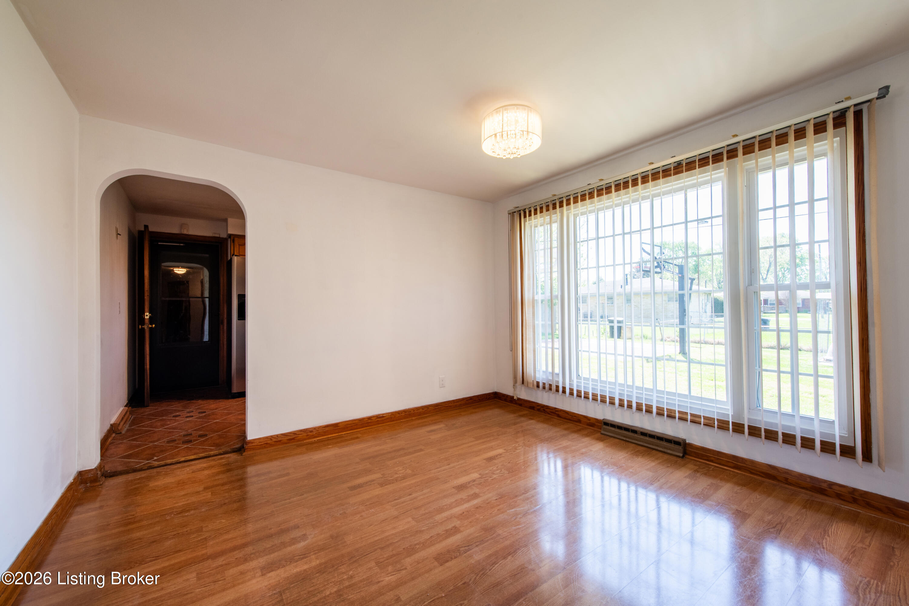 2528 Hampstead Dr Property Photo 10