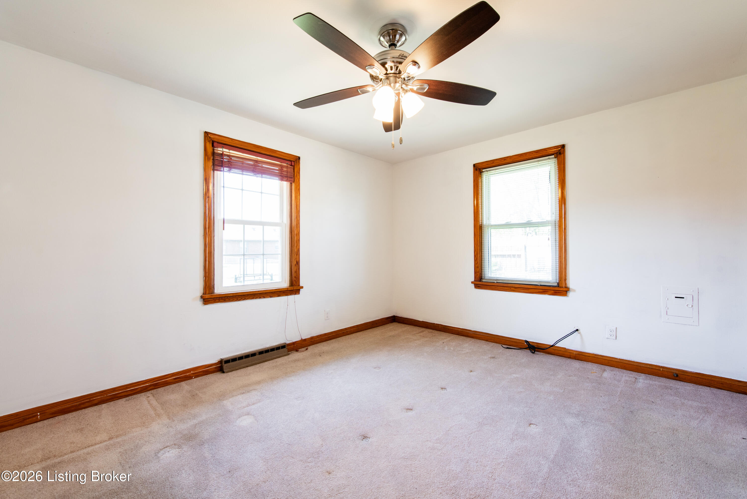 2528 Hampstead Dr Property Photo 15