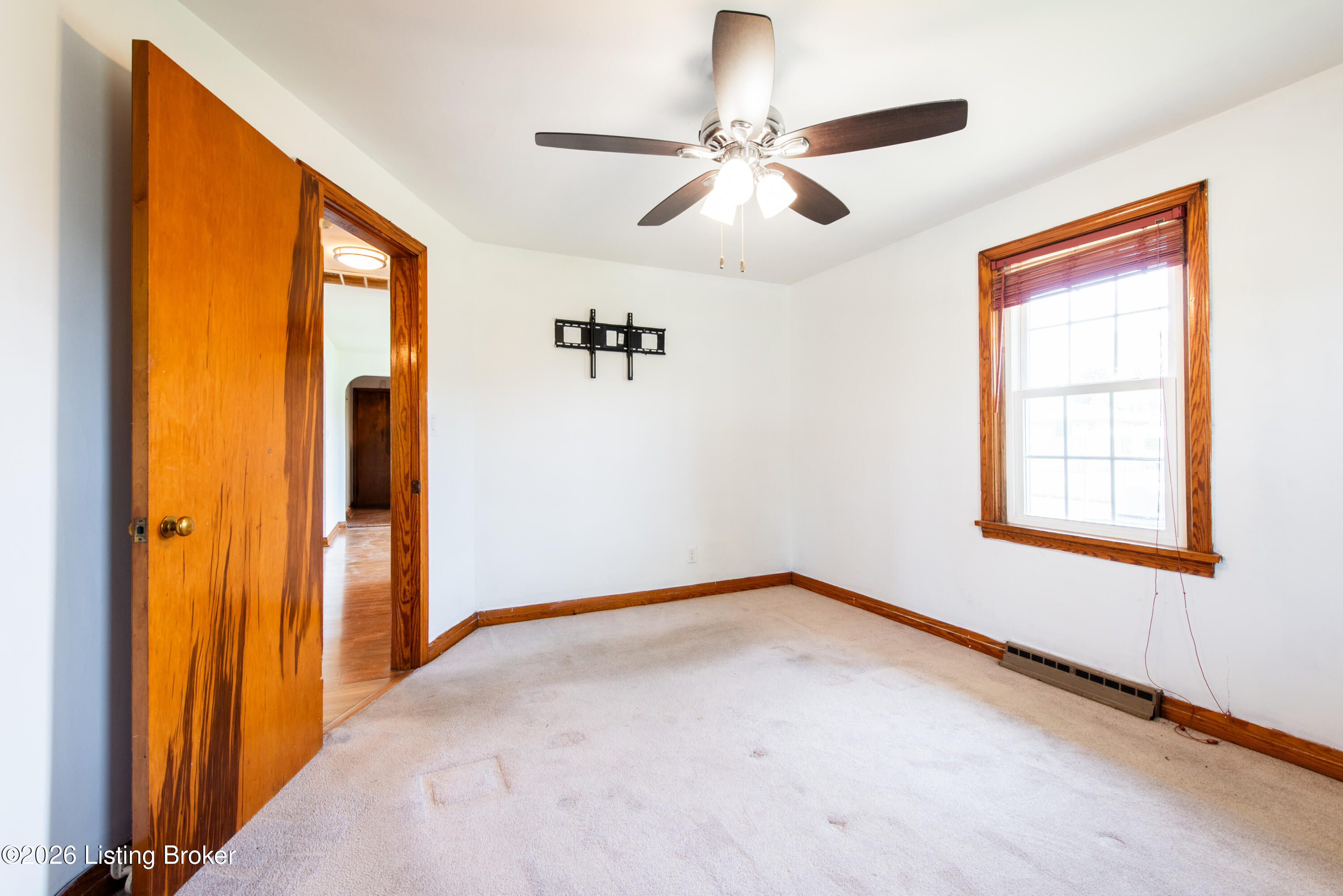 2528 Hampstead Dr Property Photo 17