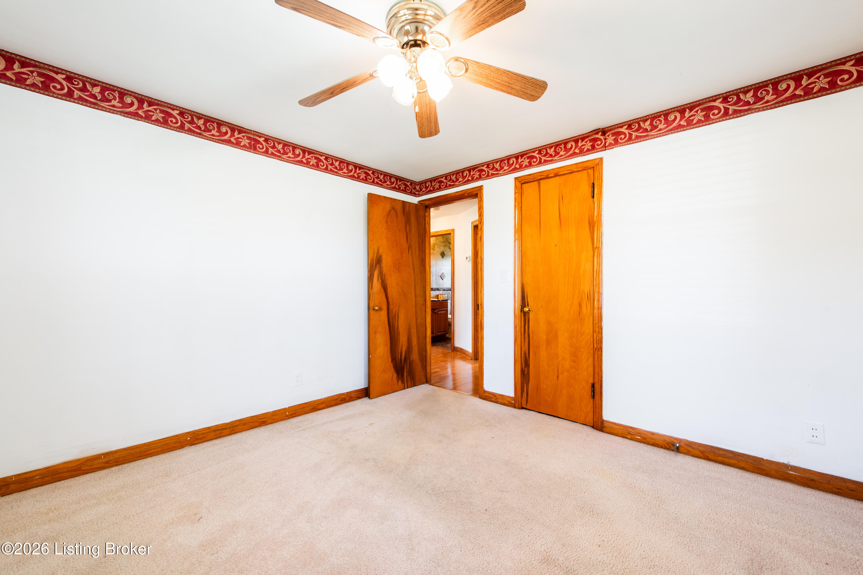 2528 Hampstead Dr Property Photo 19