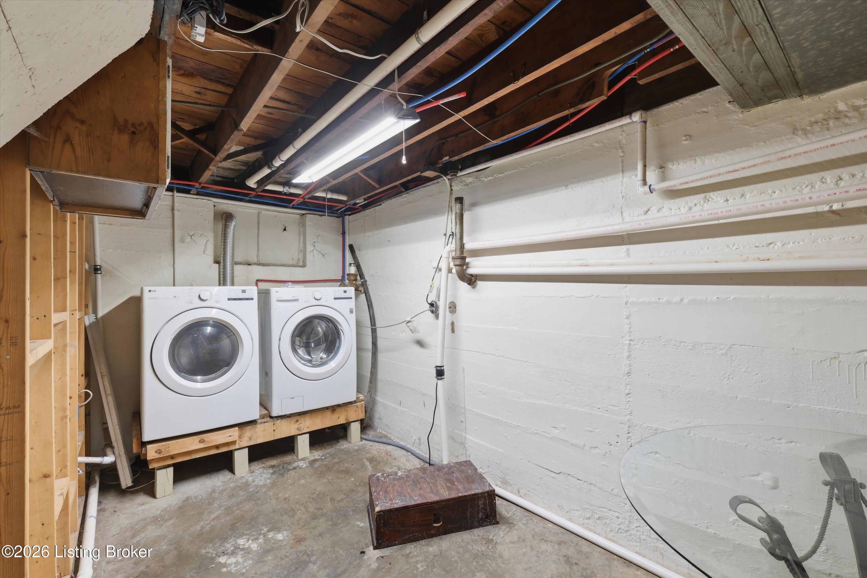 2907 Ralph Ave Property Photo 18