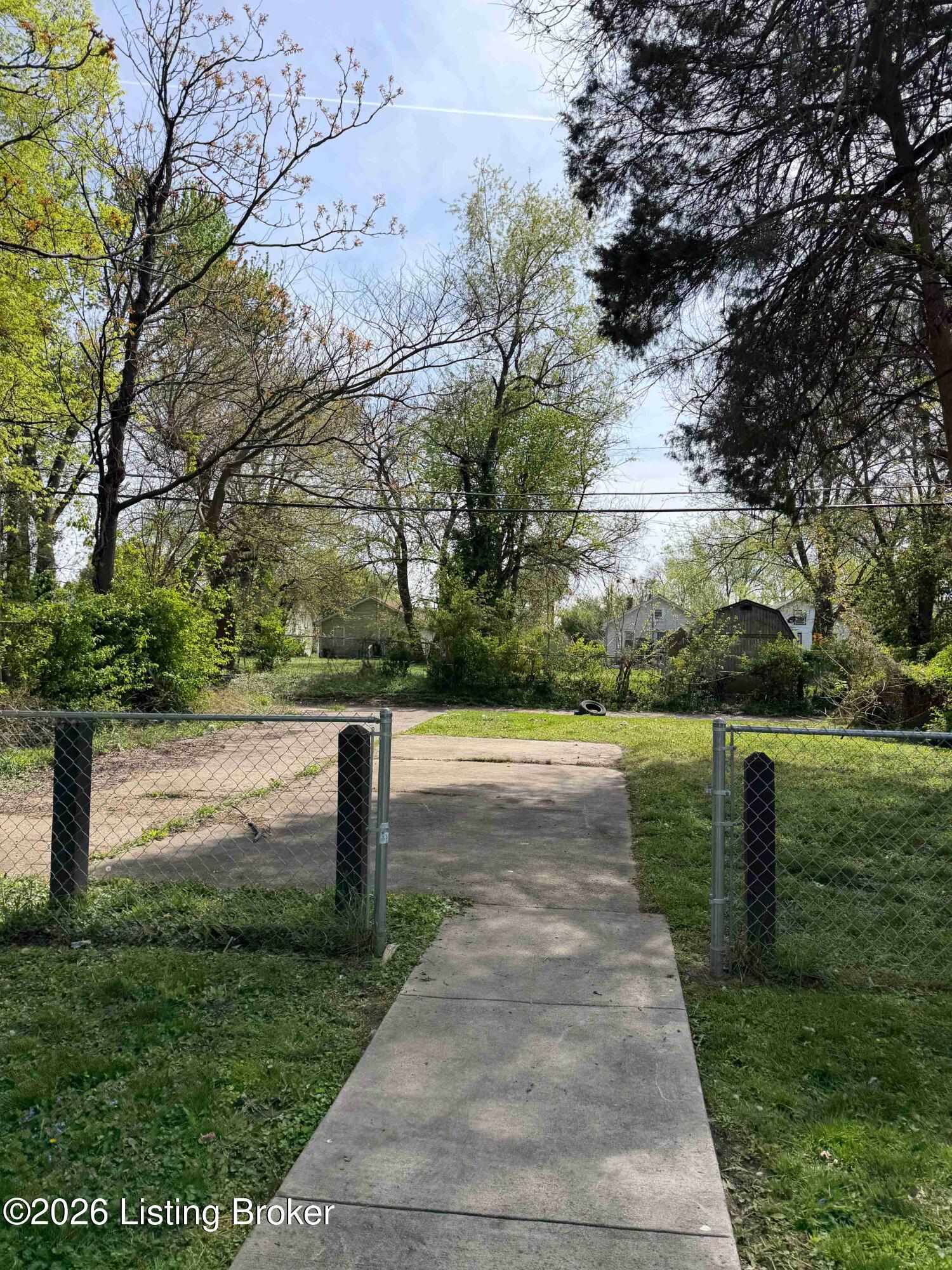 3604 River Park Dr Property Photo 3