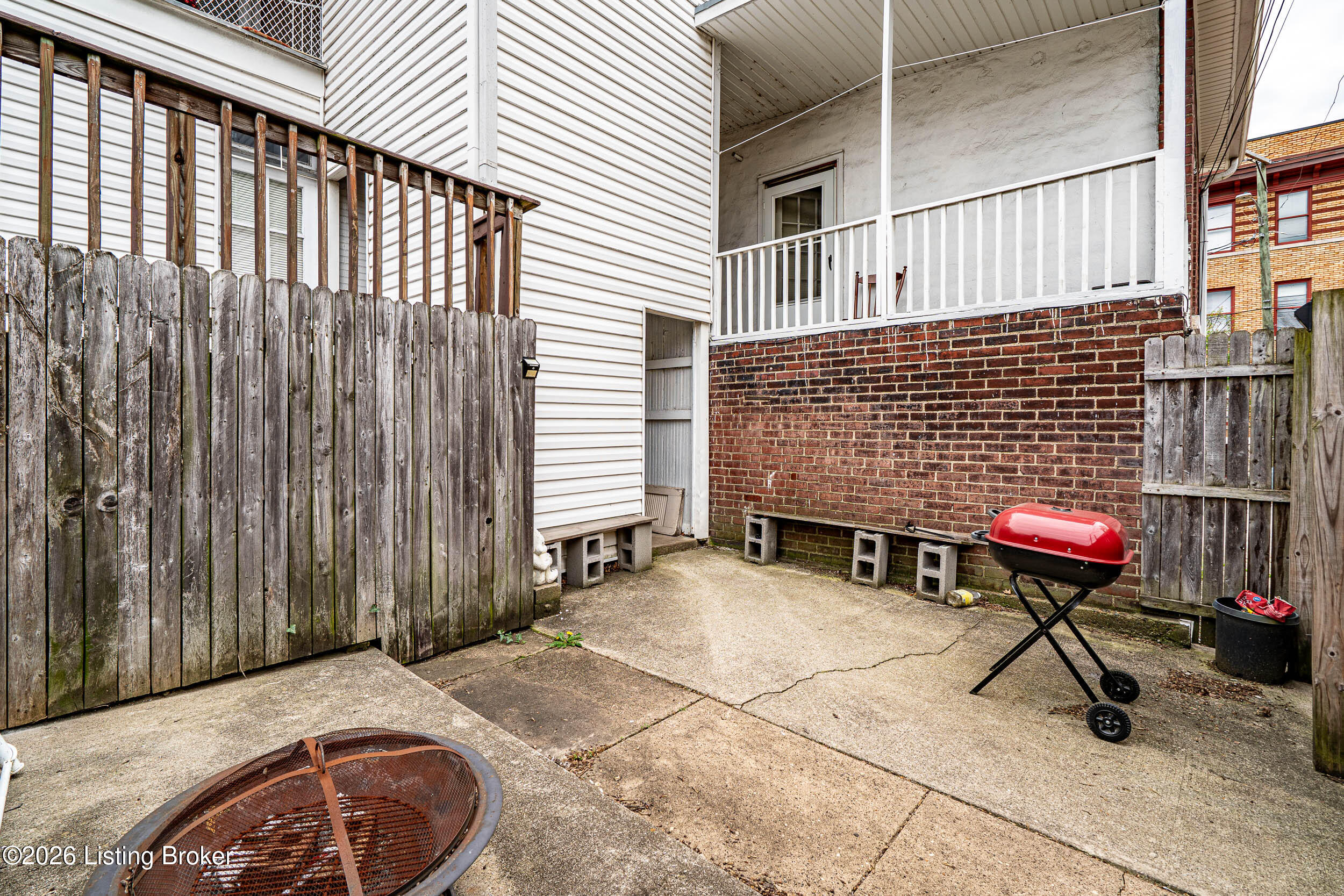 1382 Ouerbacker Ct Property Photo 15