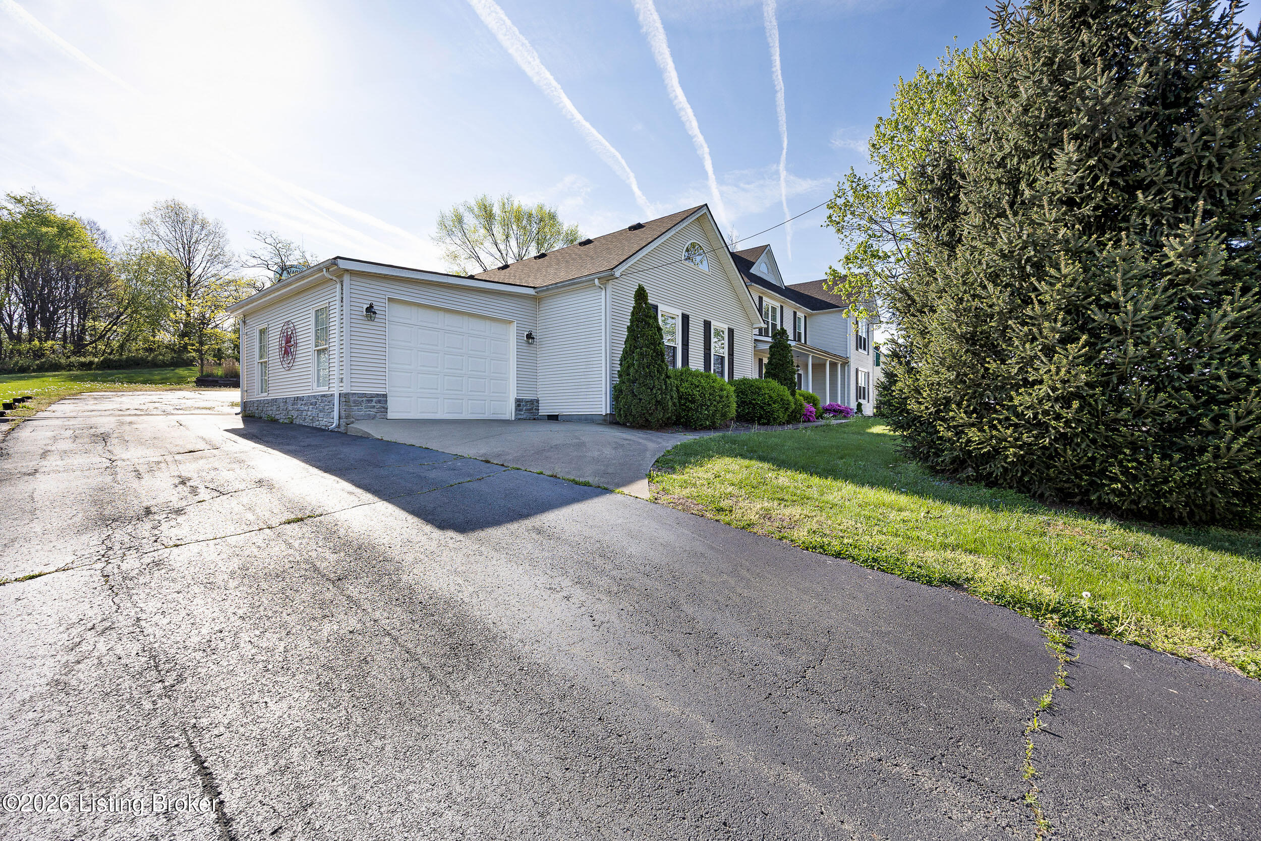 110 Holy Cross Rd Property Photo 3