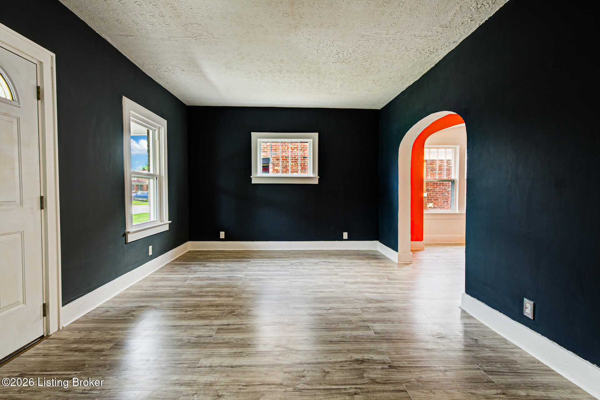 2103 Oregon Ave Property Photo 5