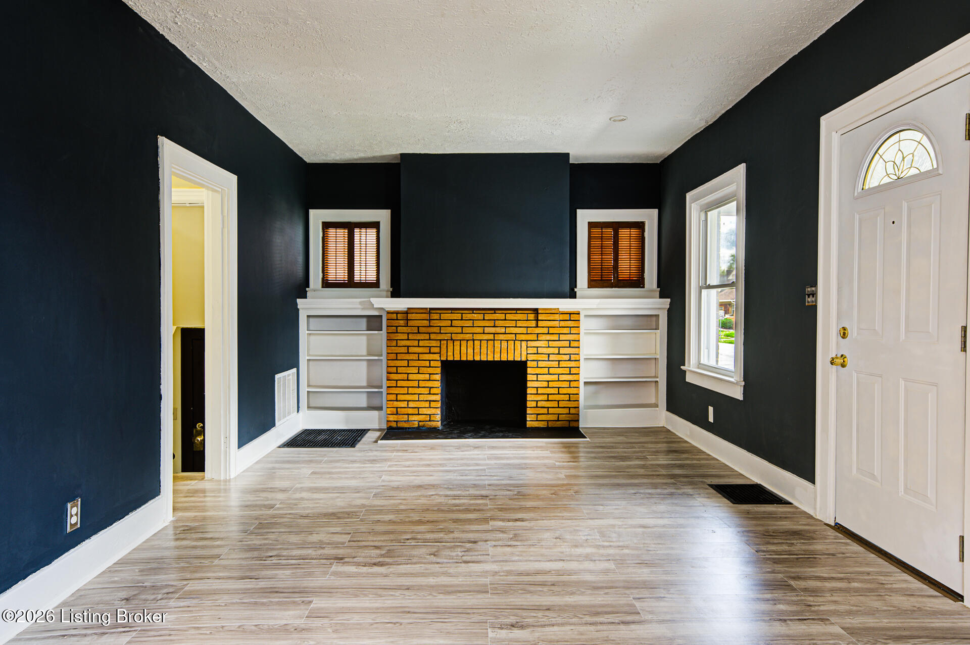 2103 Oregon Ave Property Photo 6