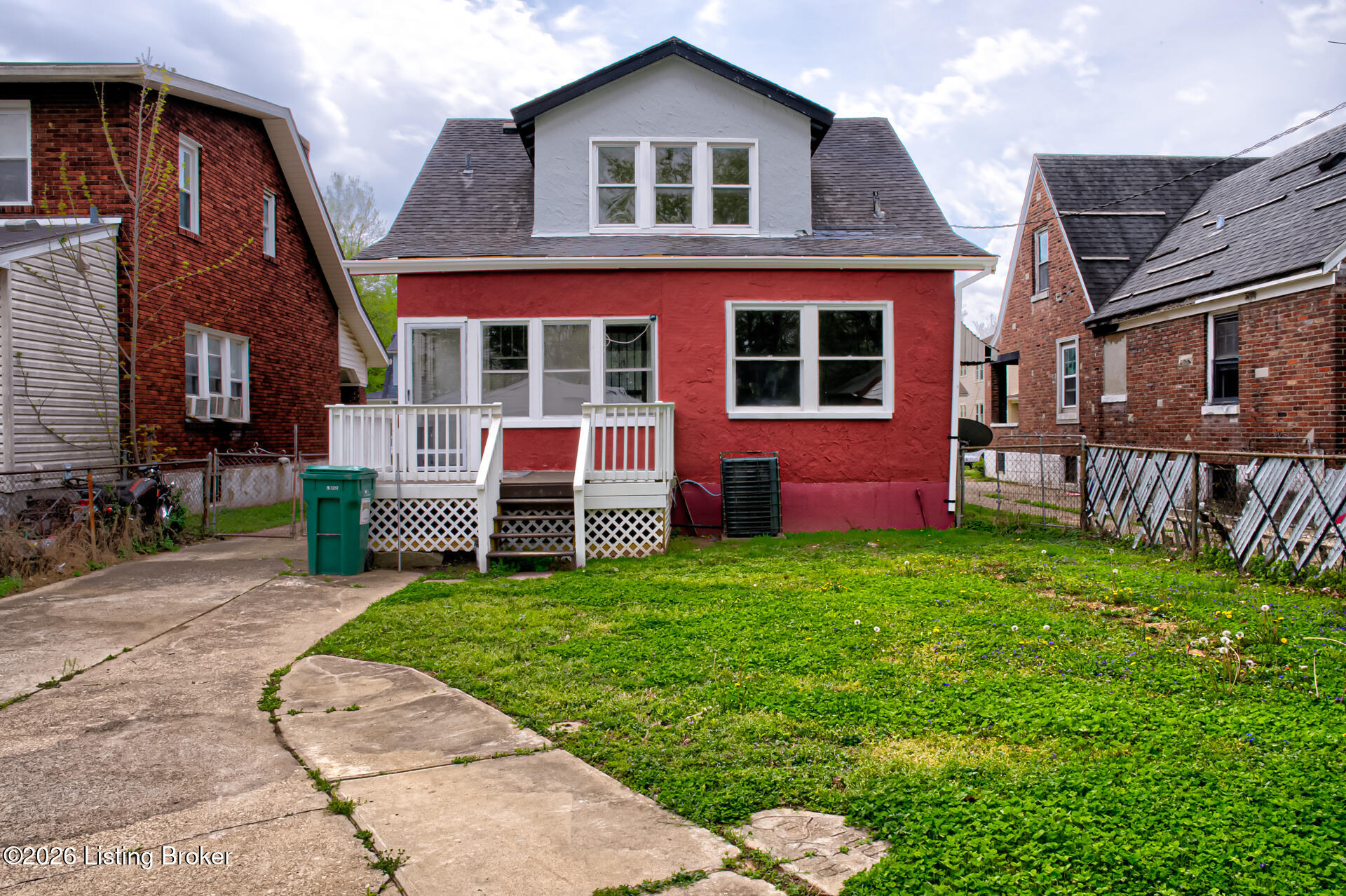 2103 Oregon Ave Property Photo 23