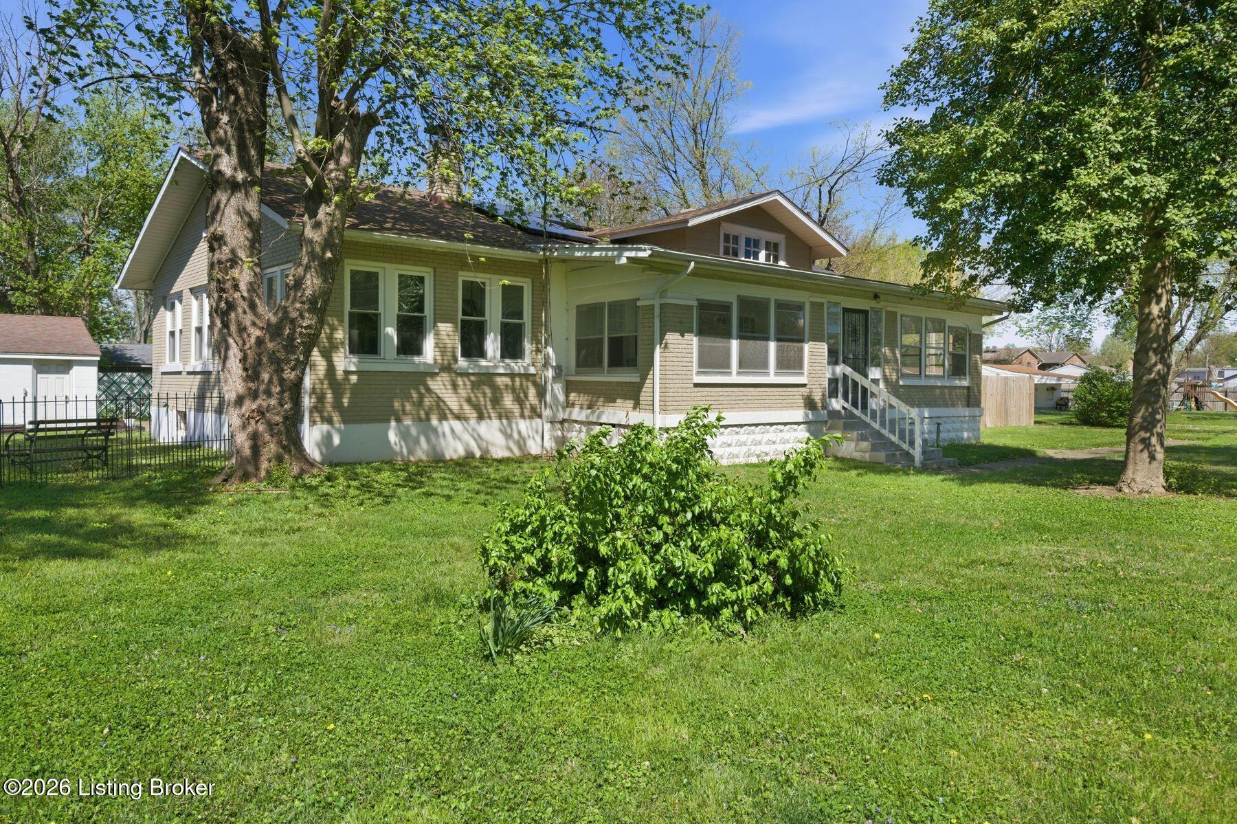 2029 Rockford Ln Property Photo 5