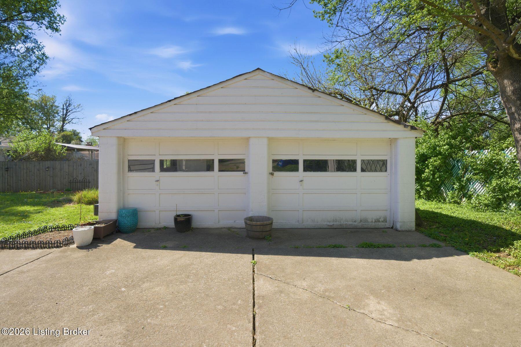 2029 Rockford Ln Property Photo 50