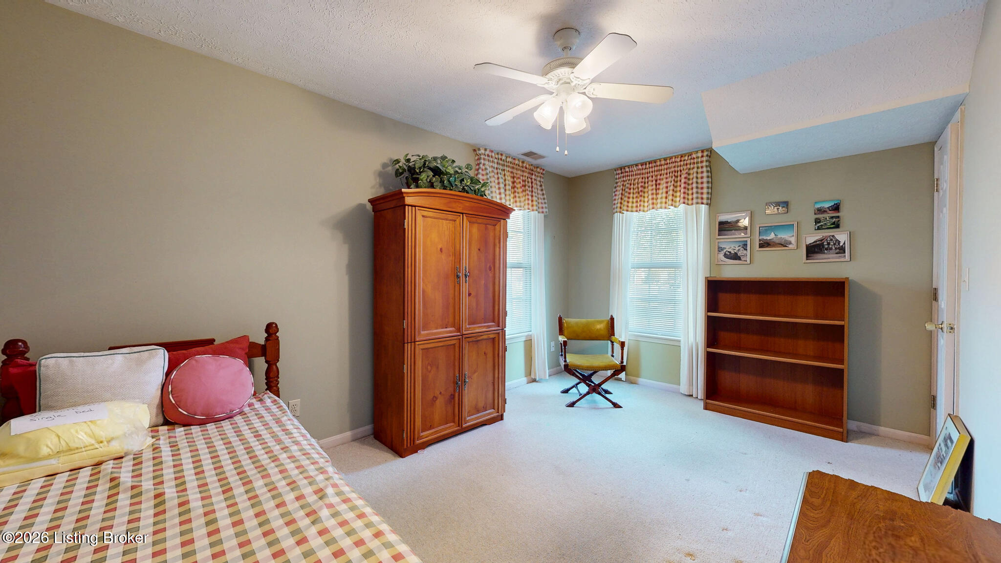 3827 Greenhurst Dr Property Photo 19