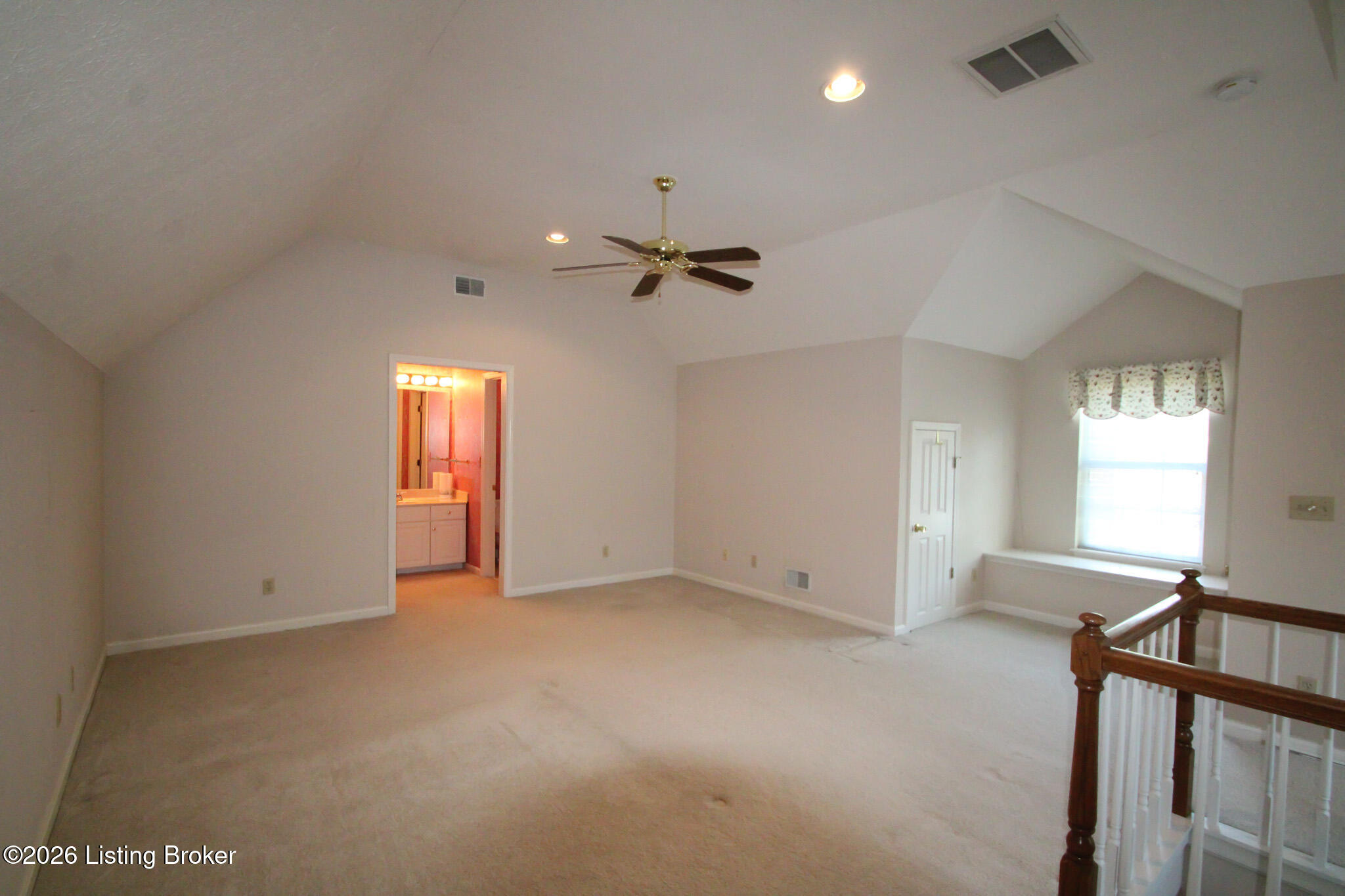3827 Greenhurst Dr Property Photo 24