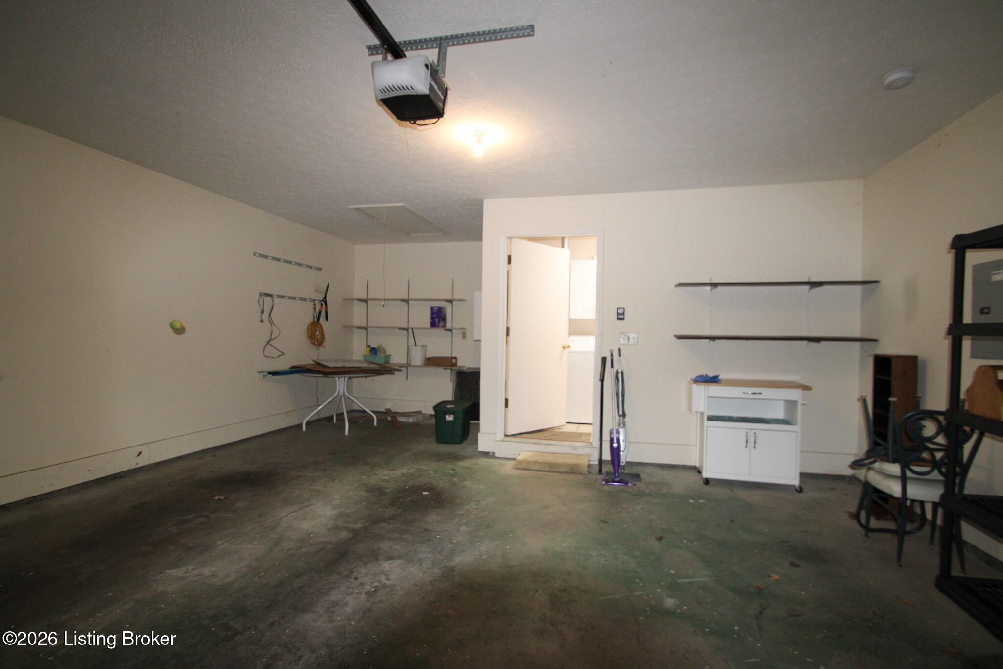 3827 Greenhurst Dr Property Photo 34