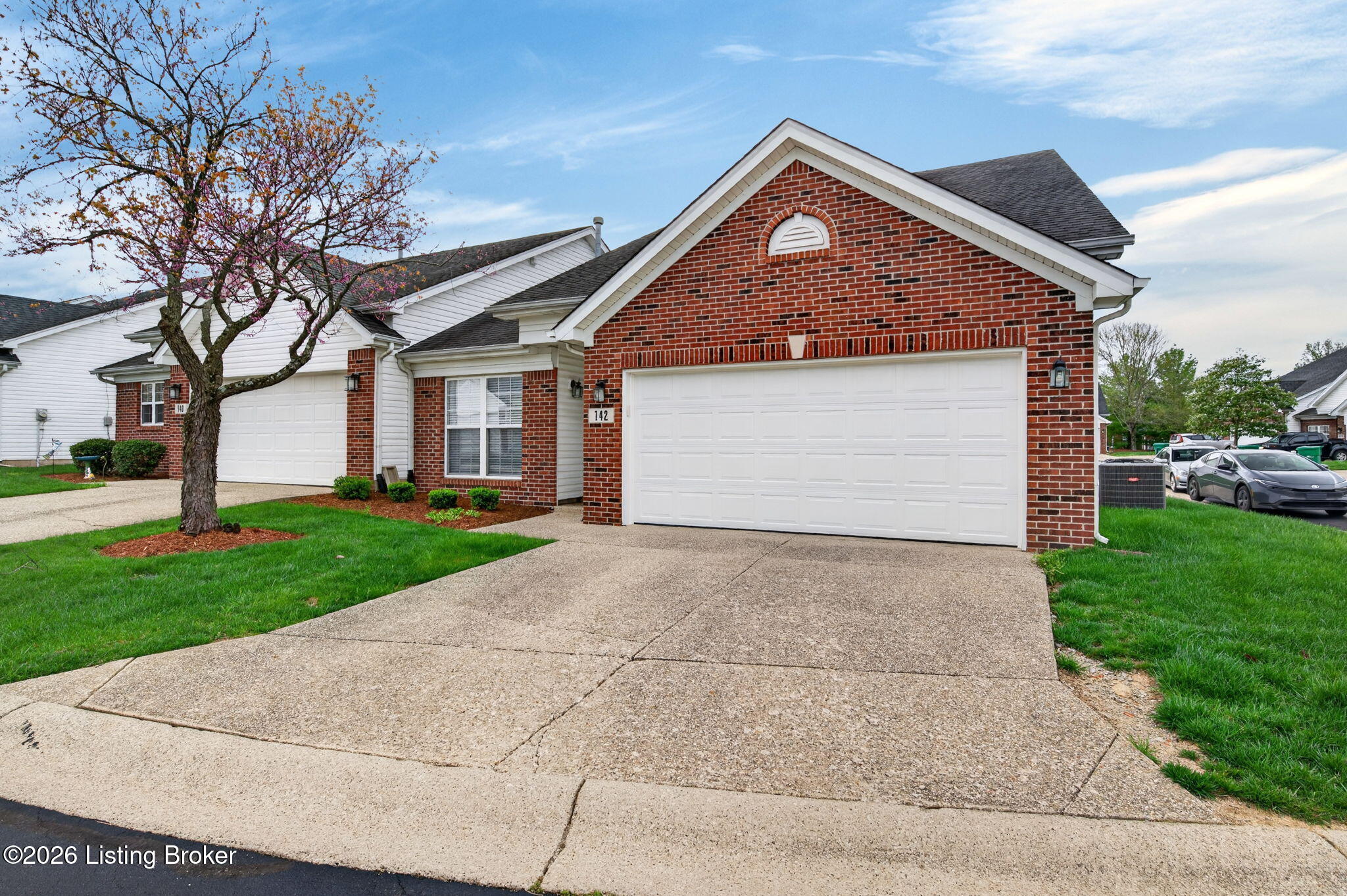 142 Charlton Wynde Dr Property Photo 1