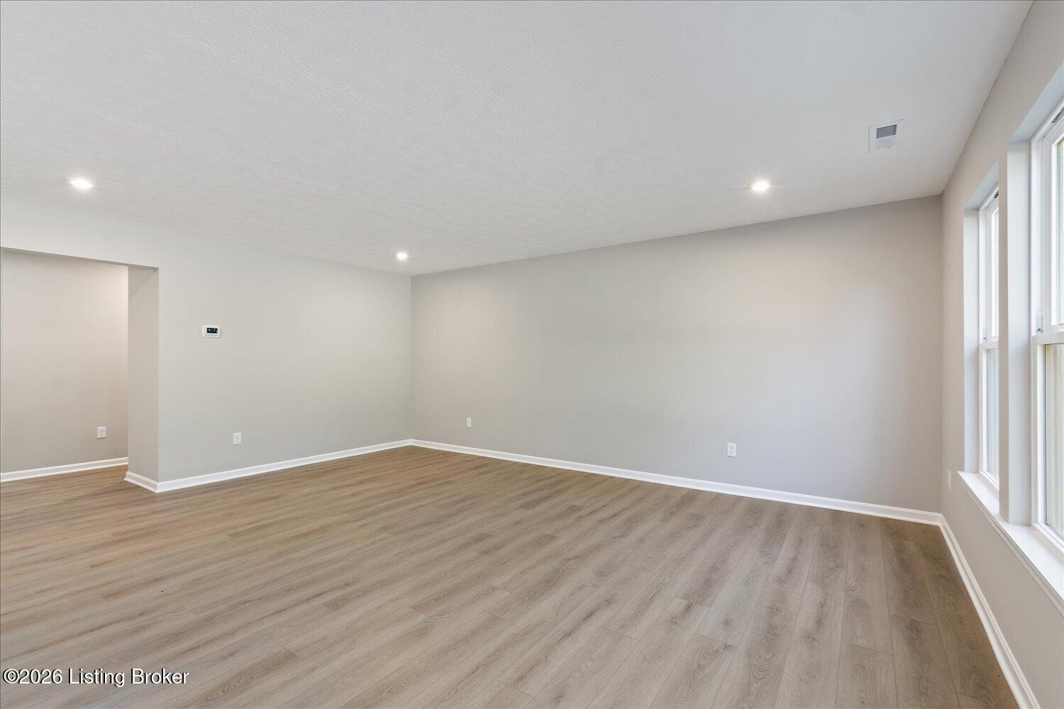 68 Hearthstone Ln Property Photo 8