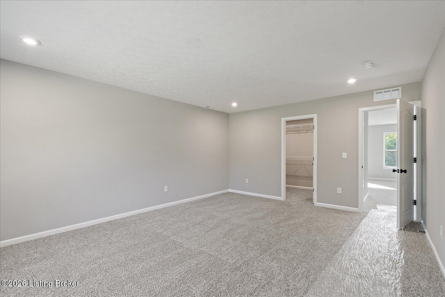 68 Hearthstone Ln Property Photo 18