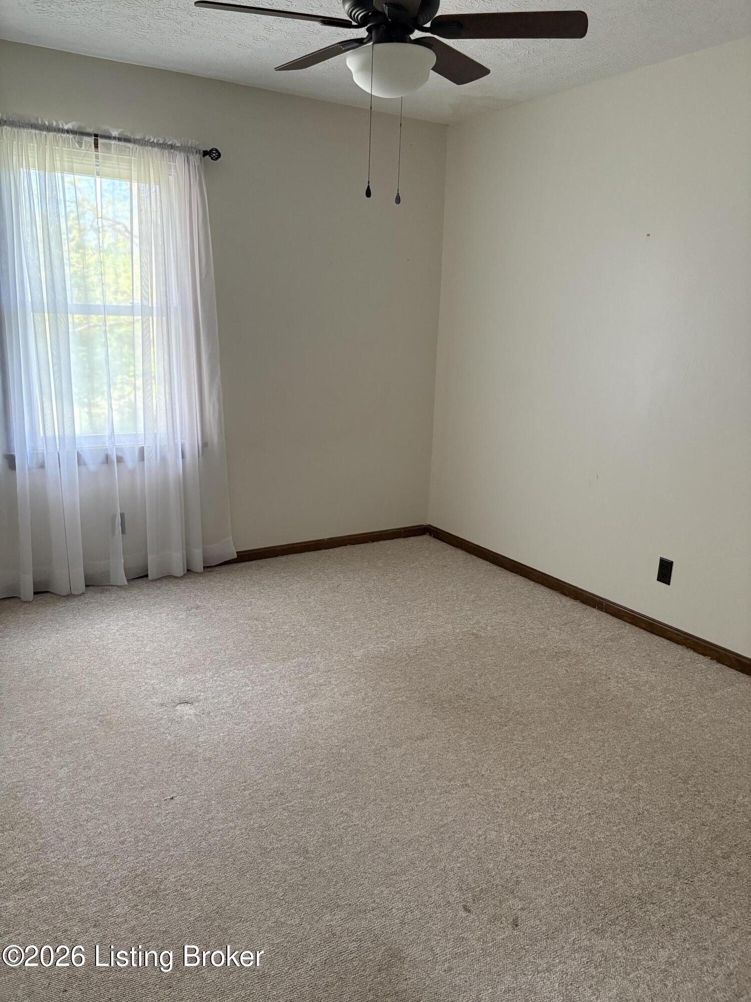 240 Waddell Ln Property Photo 6