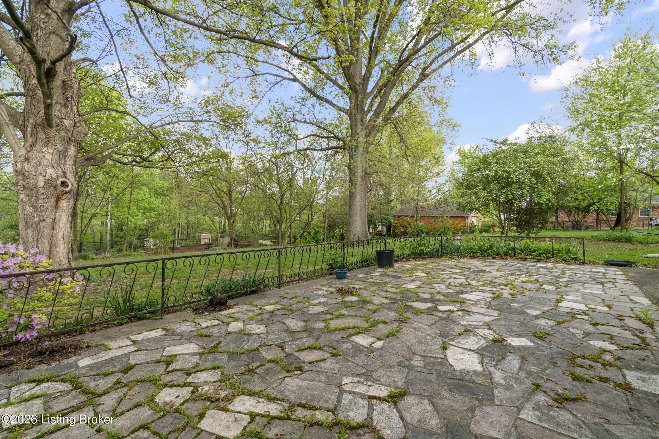 4621 Glen Rose Rd Property Photo 4