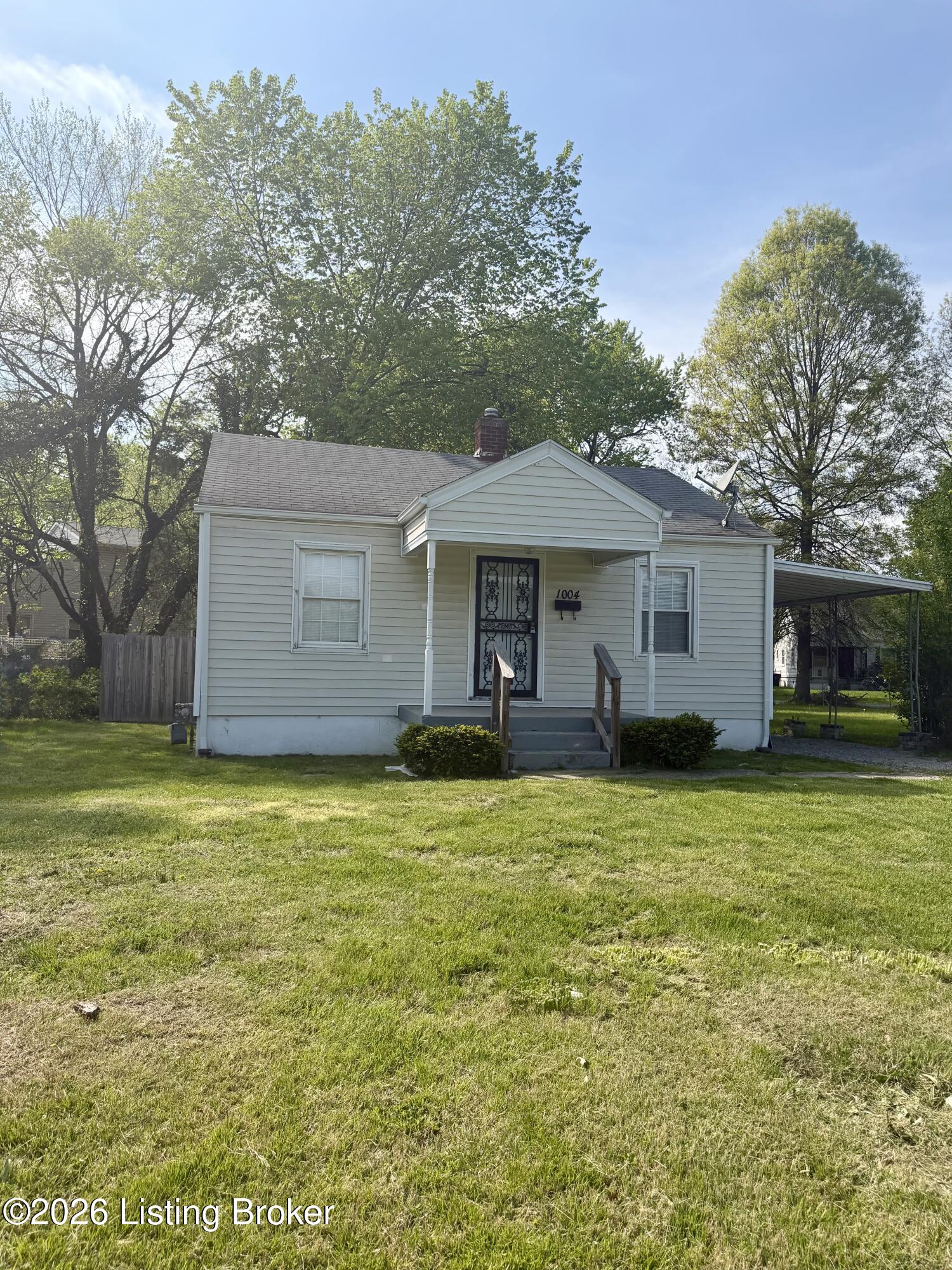 1004 S 45th St Property Photo 1
