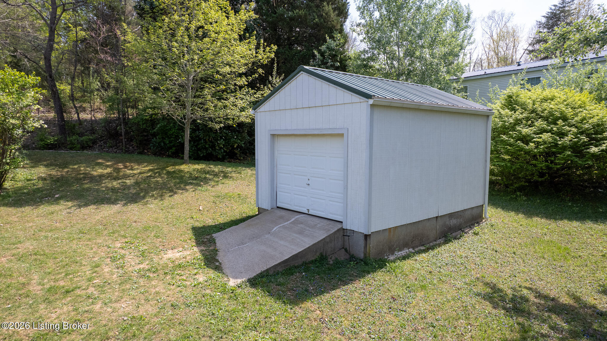 16 Lakeside Dr Property Photo 14