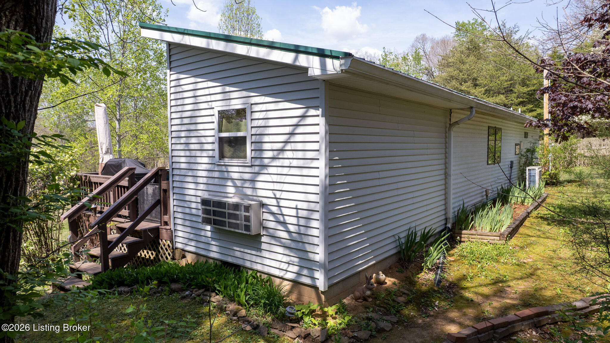16 Lakeside Dr Property Photo 17