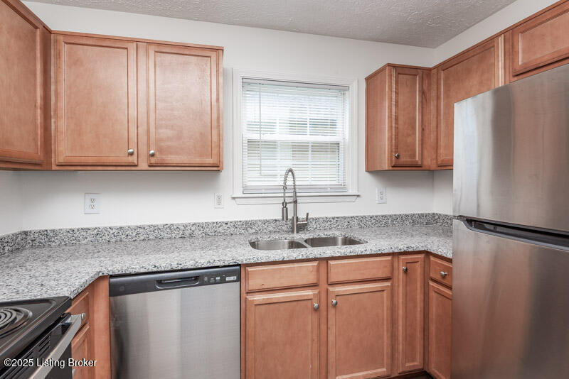 3223 Herman St Property Photo 4