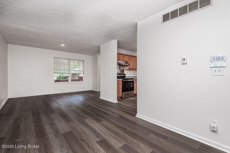 3223 Herman St Property Photo 5