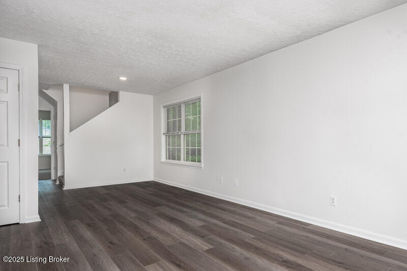 3223 Herman St Property Photo 7