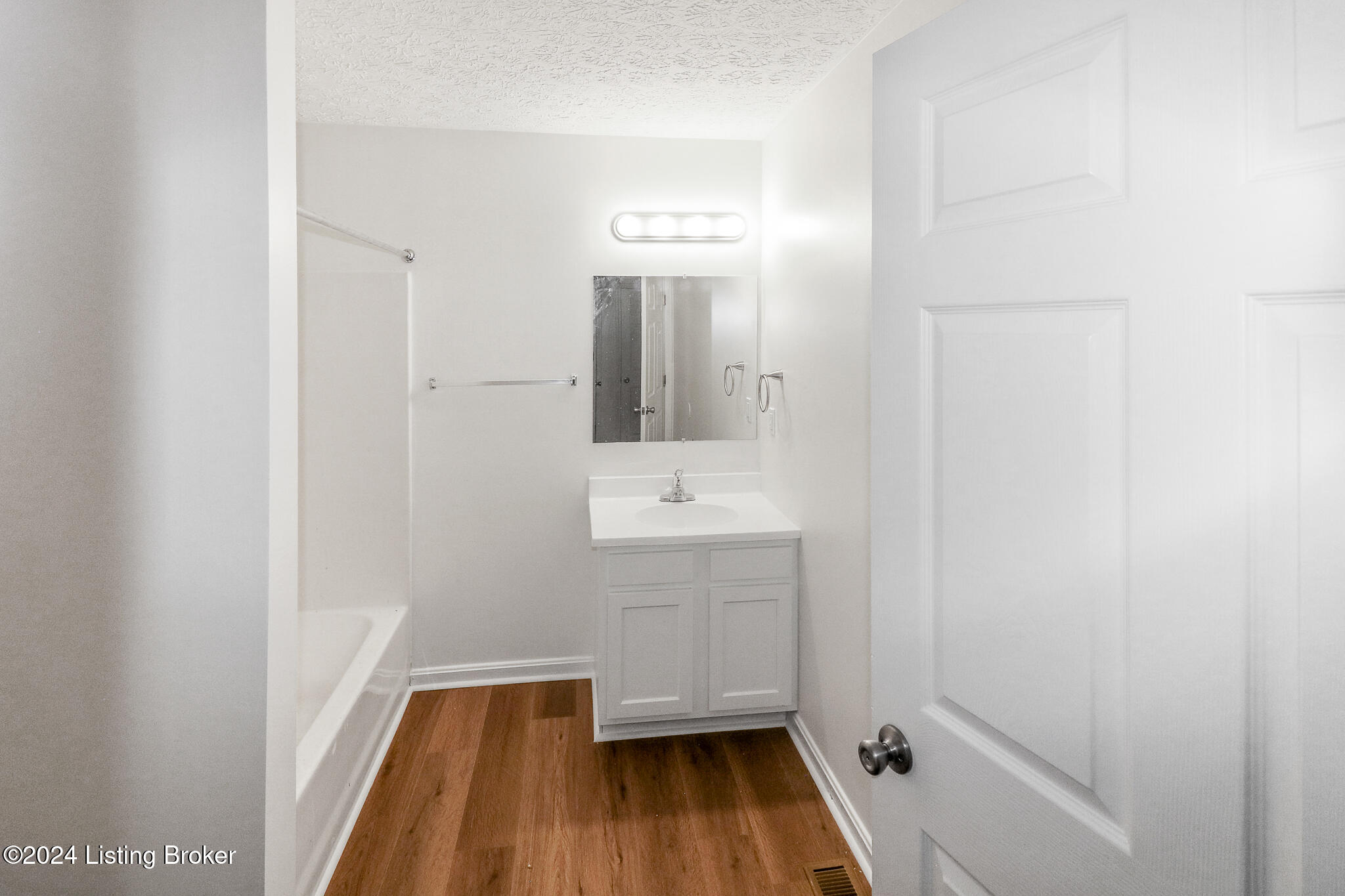 3223 Herman St Property Photo 9