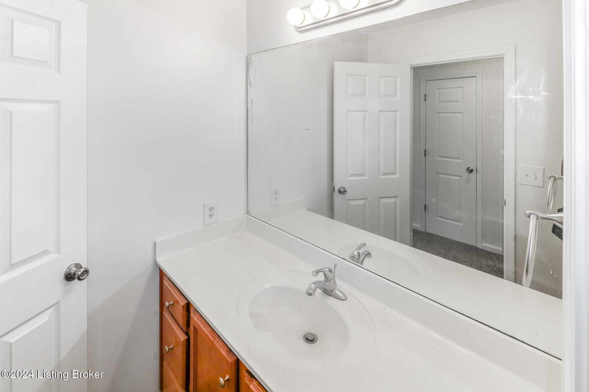 3223 Herman St Property Photo 15