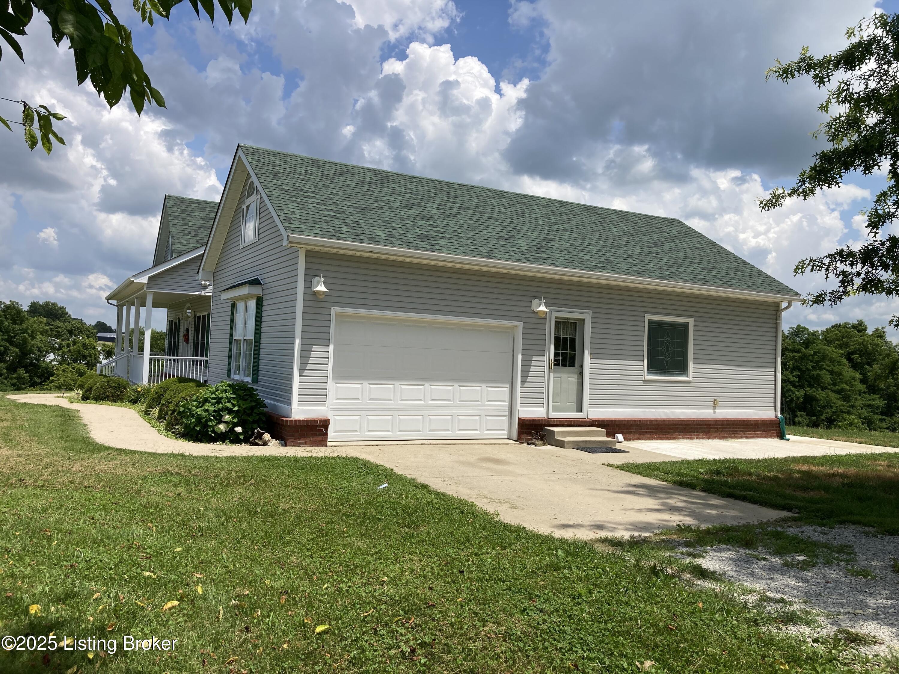 8116 Lawrenceburg Rd Property Photo 2