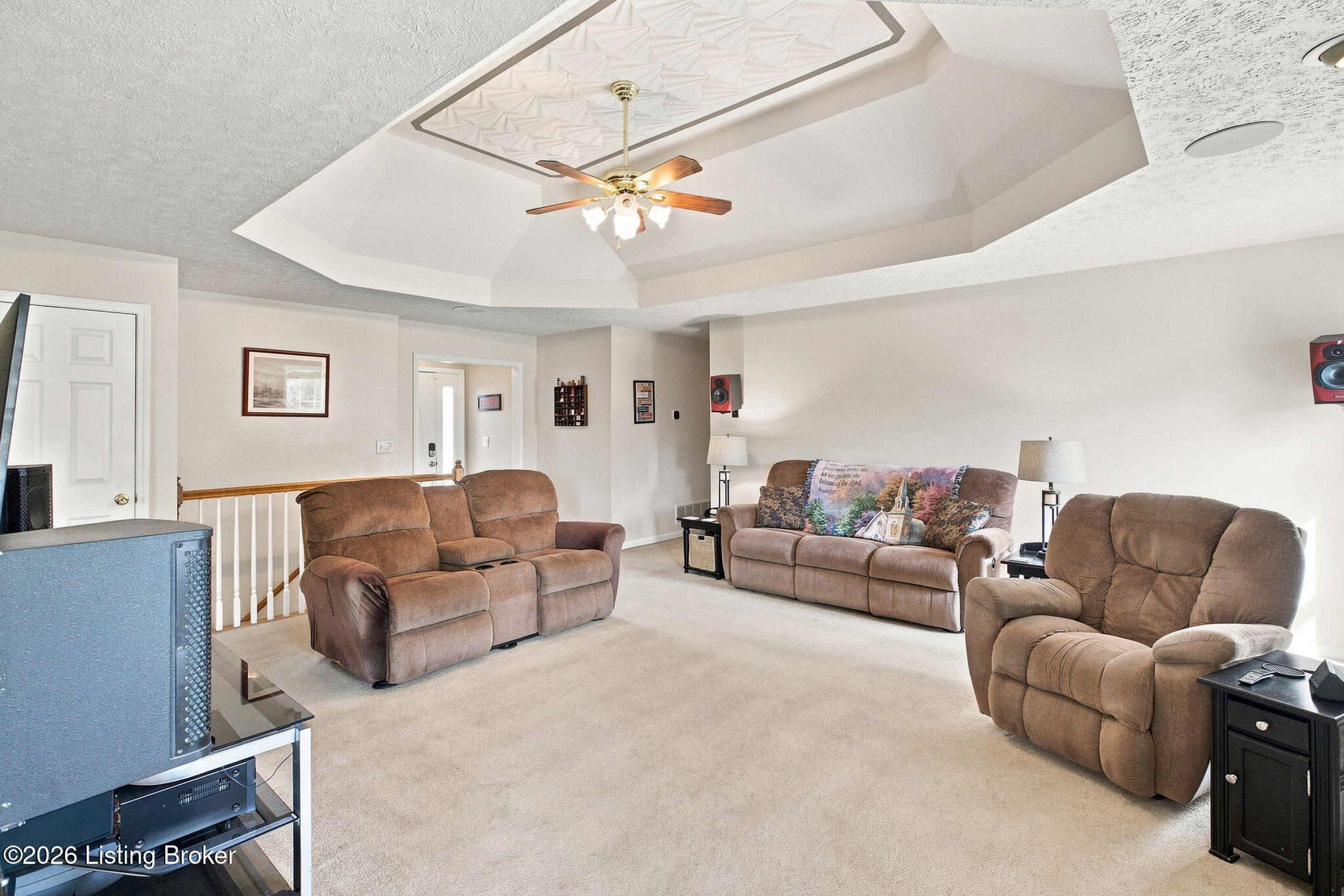 389 Spring House Ln Property Photo 14