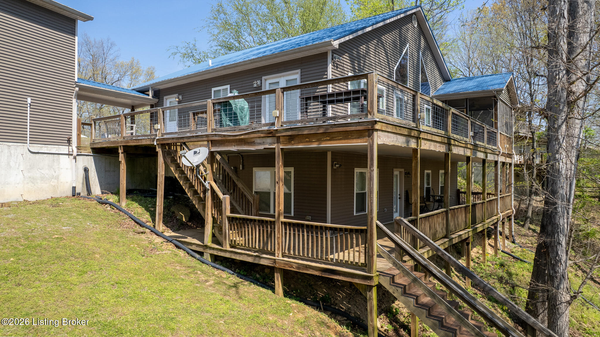 193 Meadowview Ln Property Photo 1