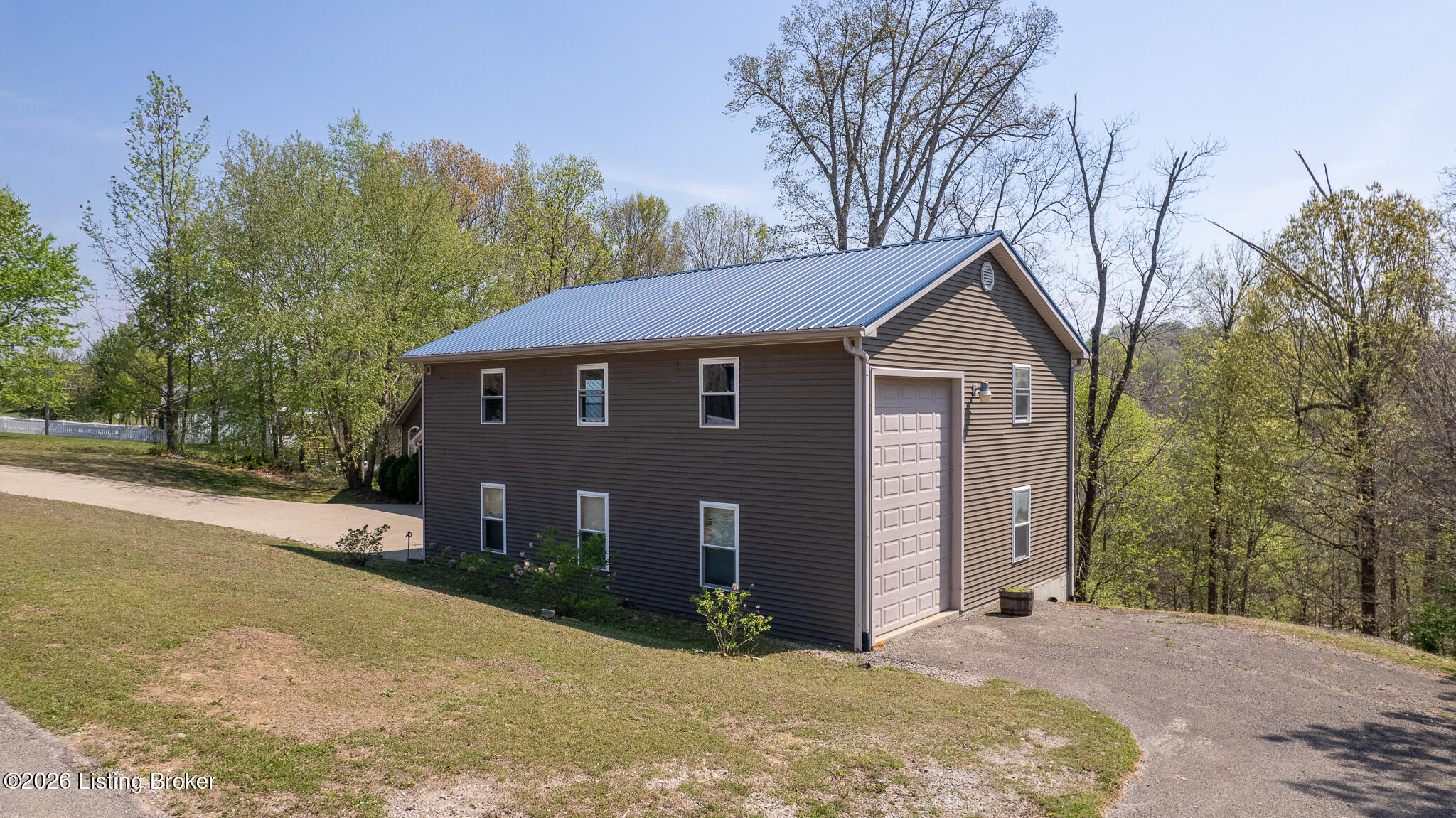 193 Meadowview Ln Property Photo 3