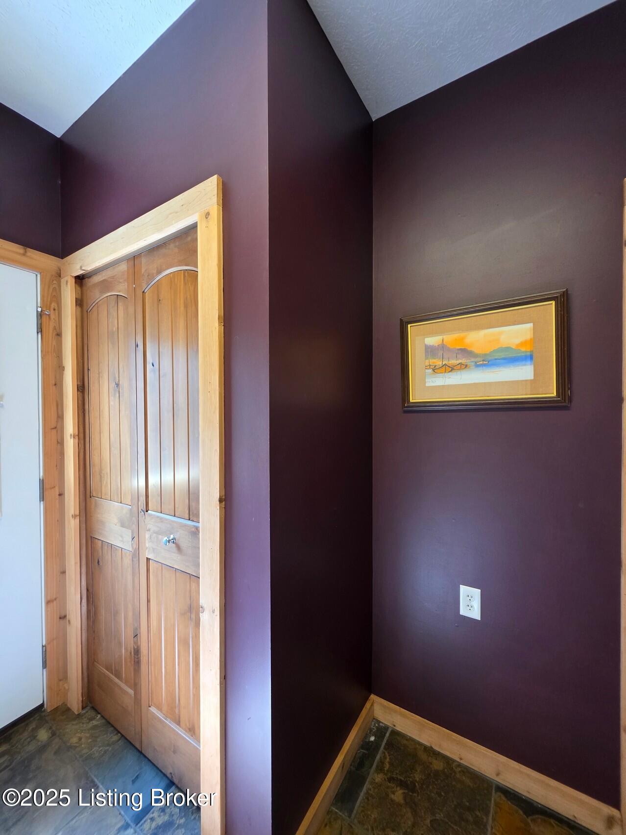 193 Meadowview Ln Property Photo 8