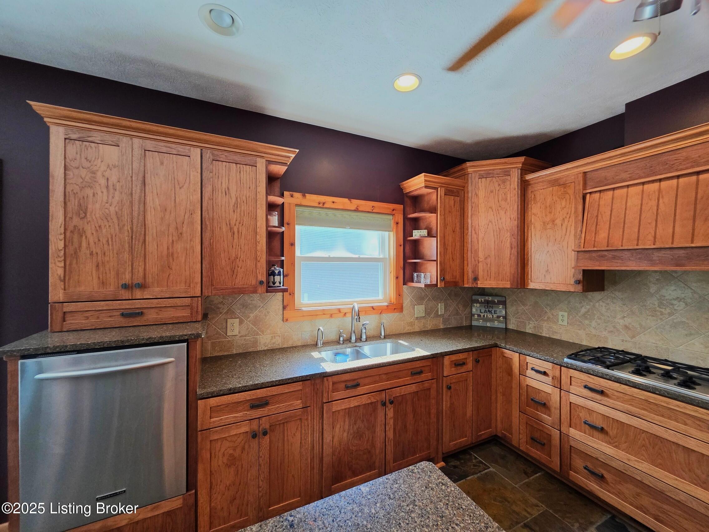 193 Meadowview Ln Property Photo 11