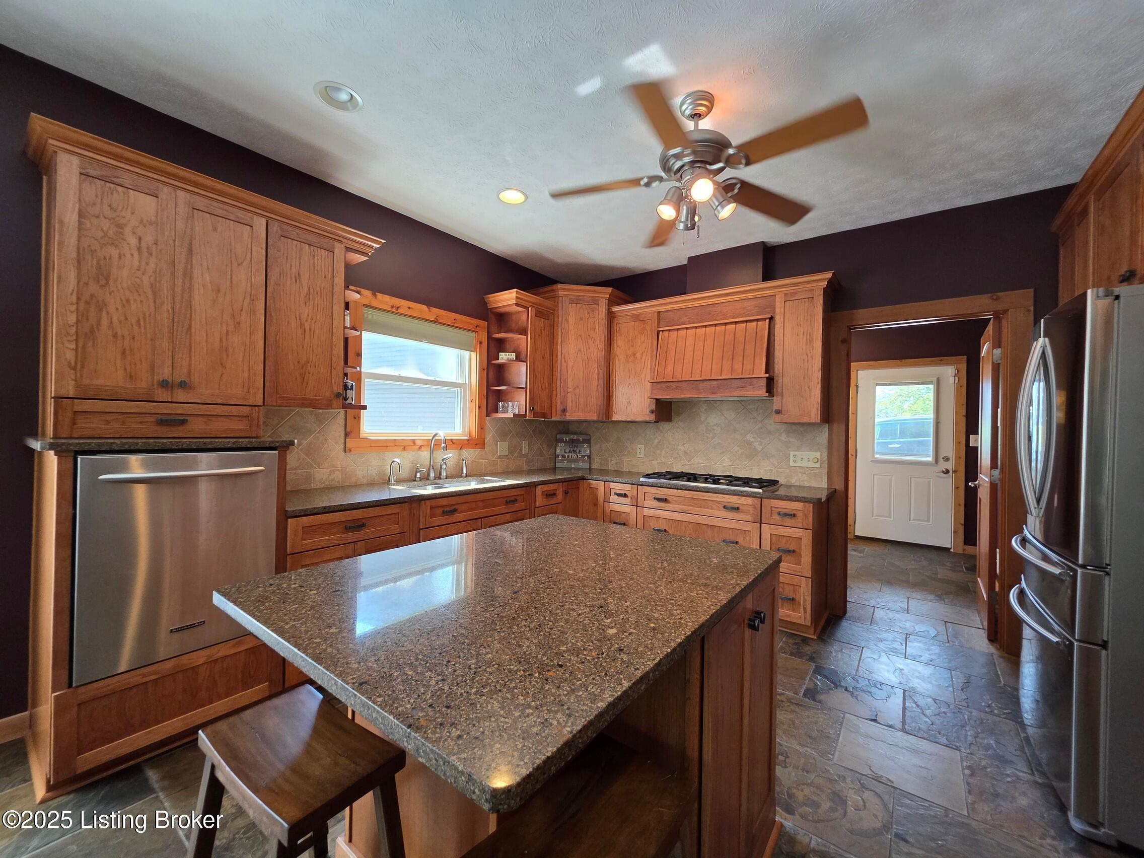 193 Meadowview Ln Property Photo 12