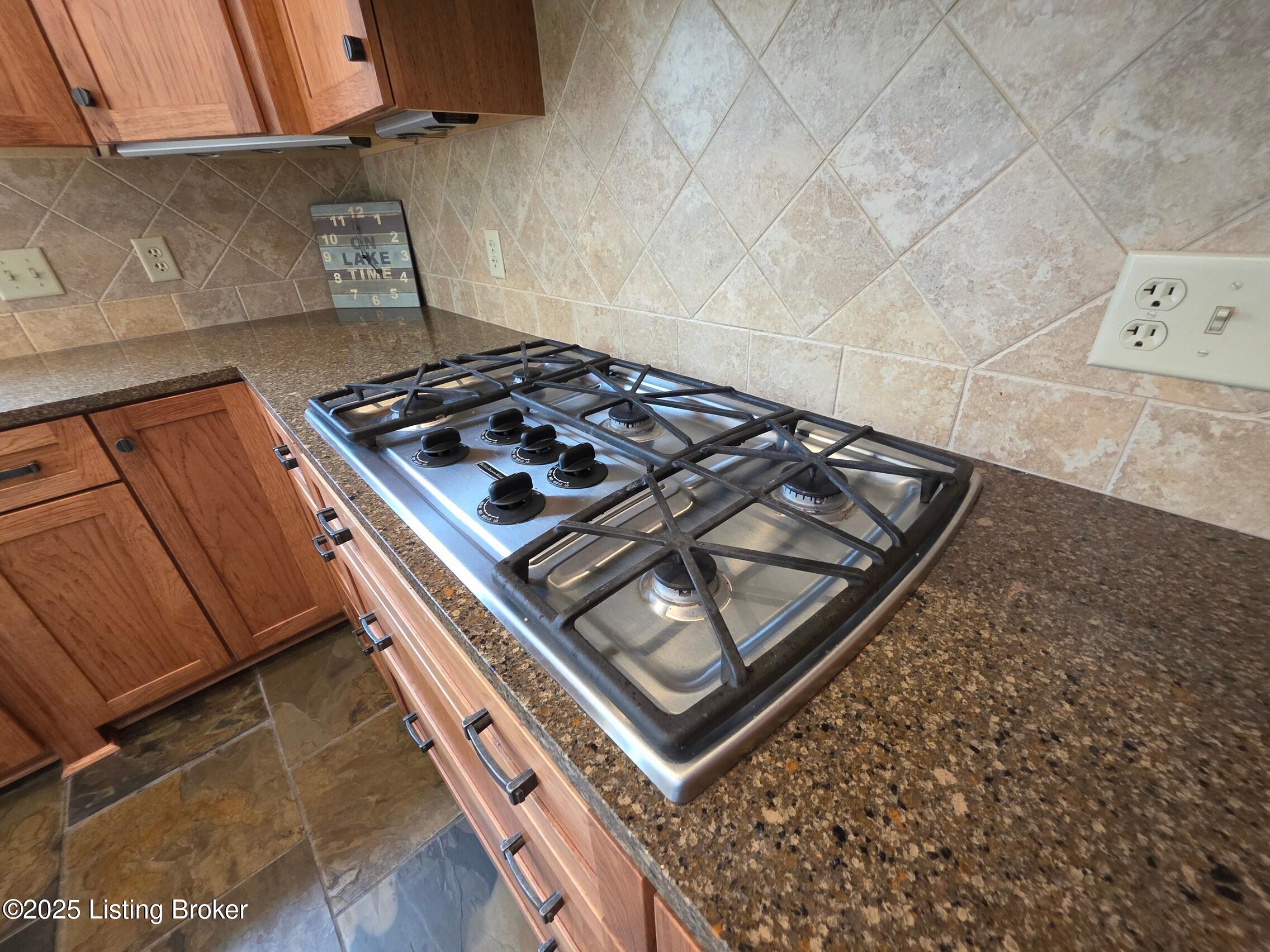 193 Meadowview Ln Property Photo 13