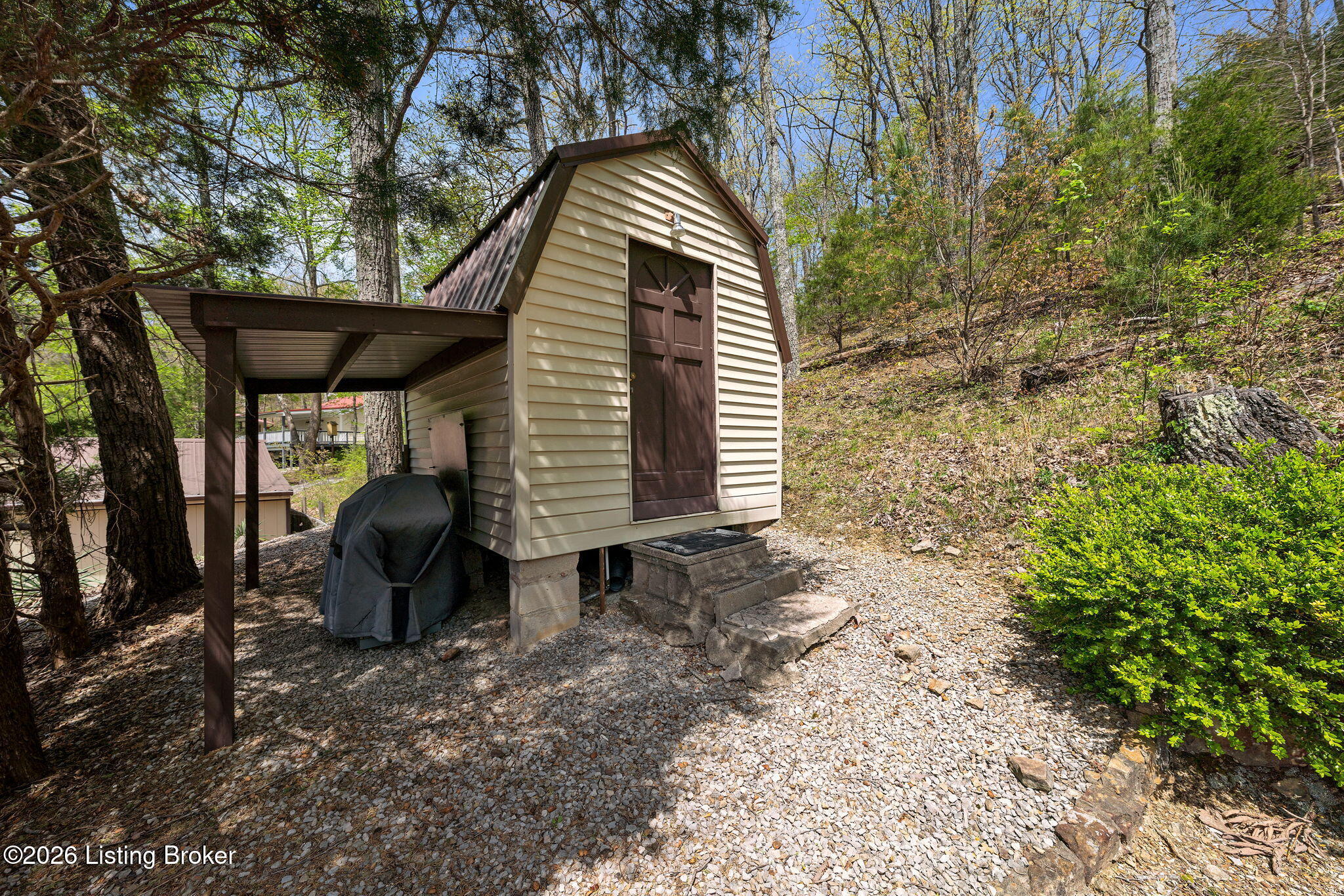 192 Ridgecrest Dr Property Photo 8