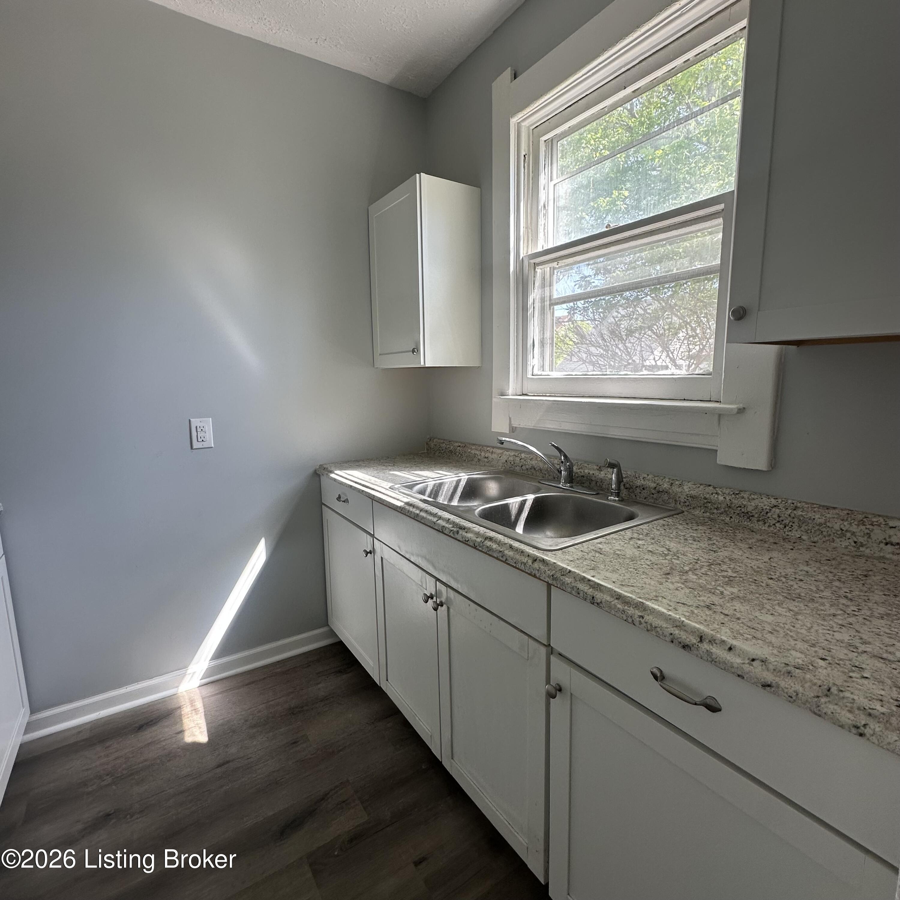809 Sutcliffe Ave Property Photo 5