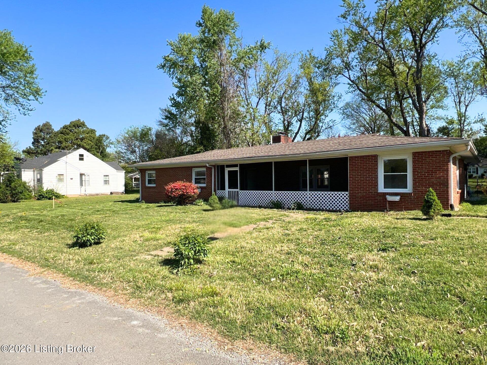 110 W Pierson St Property Photo 2