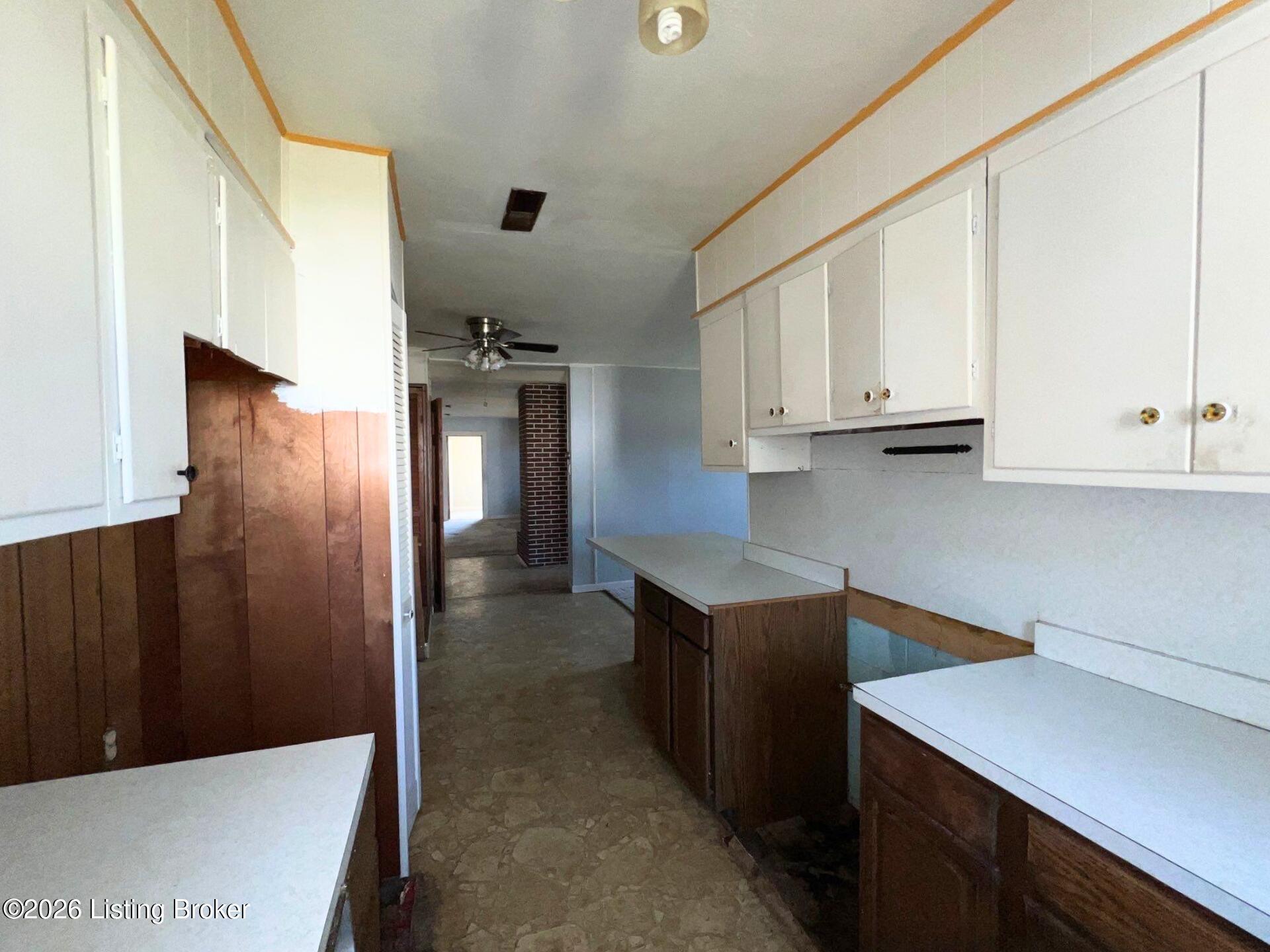 110 W Pierson St Property Photo 6