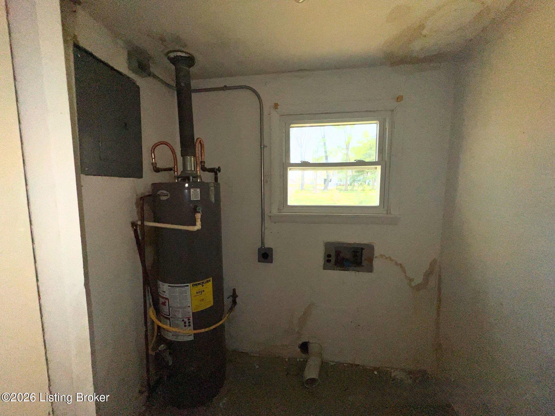 110 W Pierson St Property Photo 17