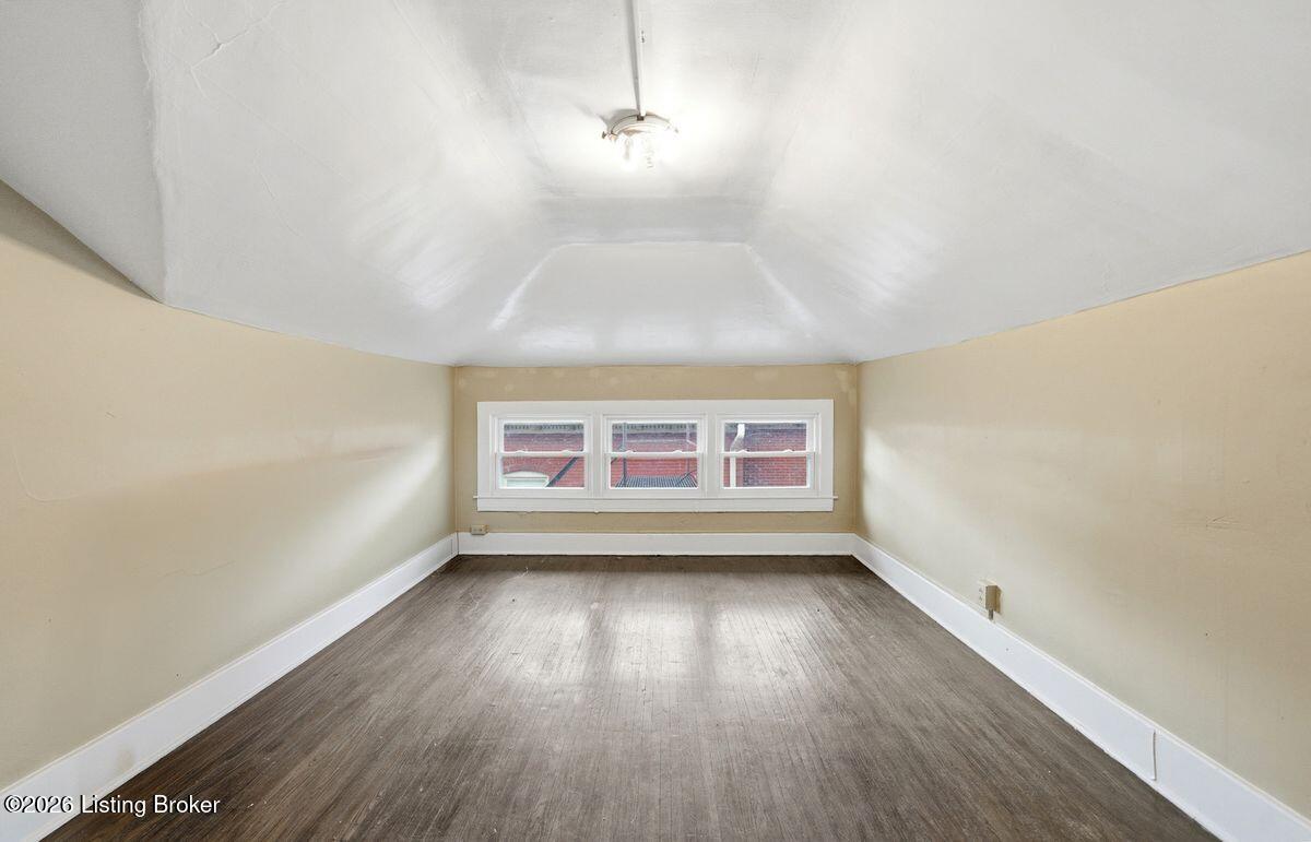 2114 Bonnycastle Ave Property Photo 35