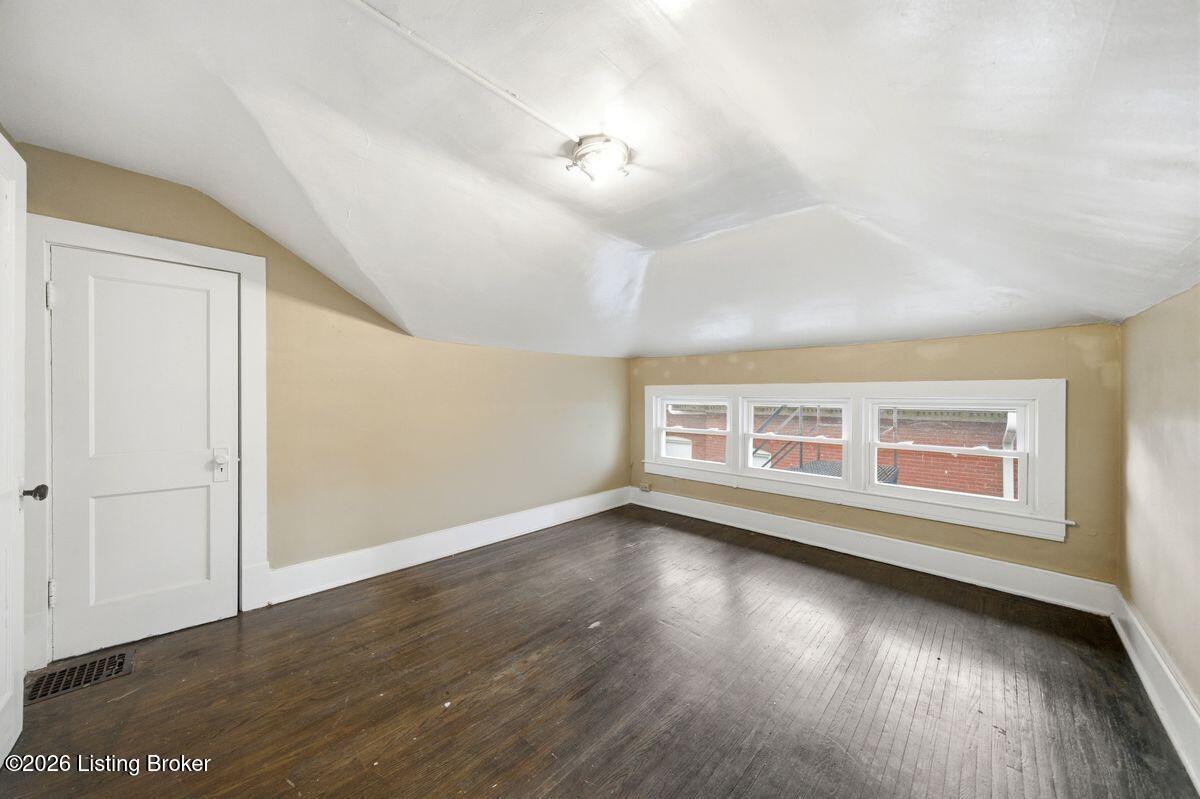 2114 Bonnycastle Ave Property Photo 36