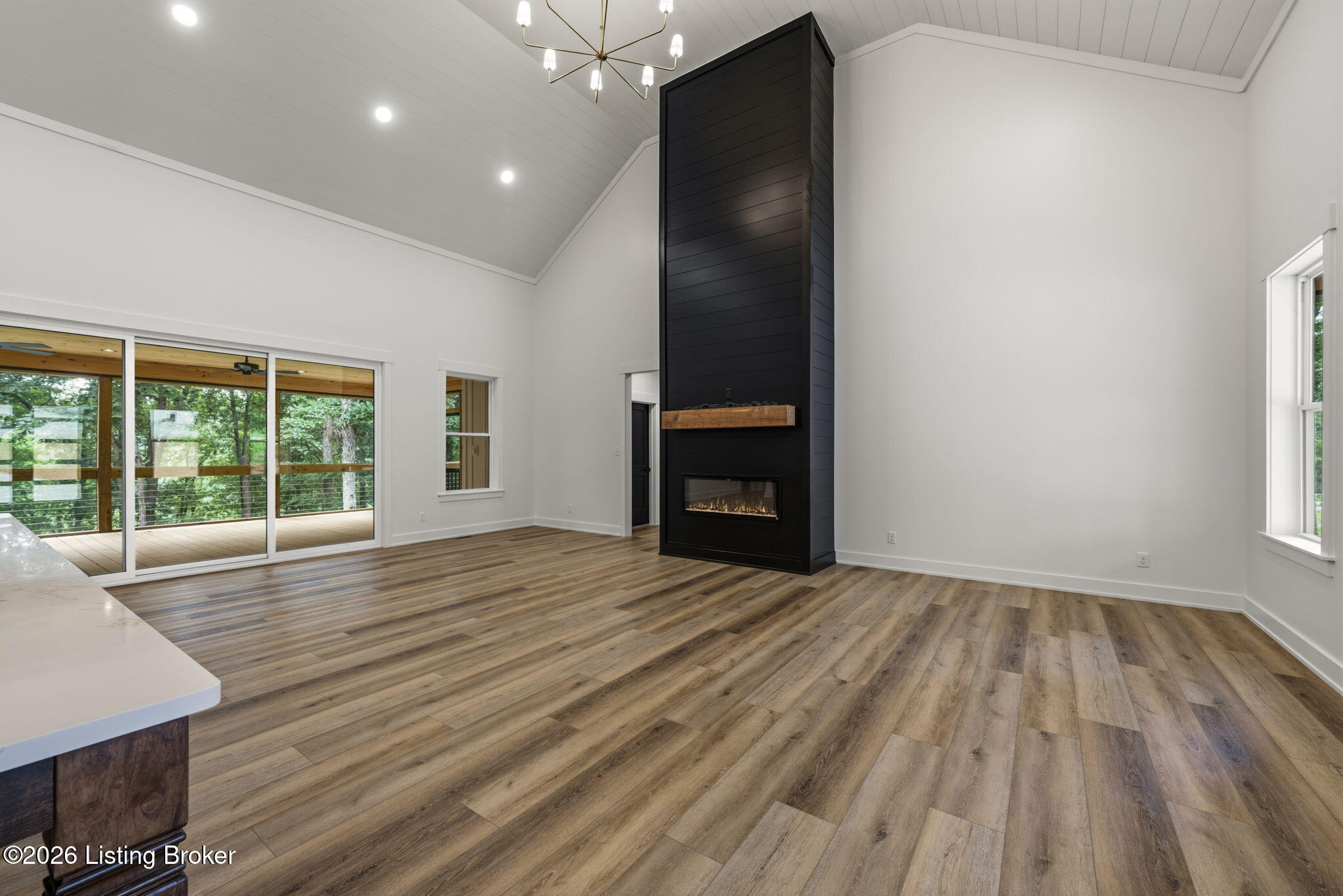 200 Vivienne Trace Property Photo 4