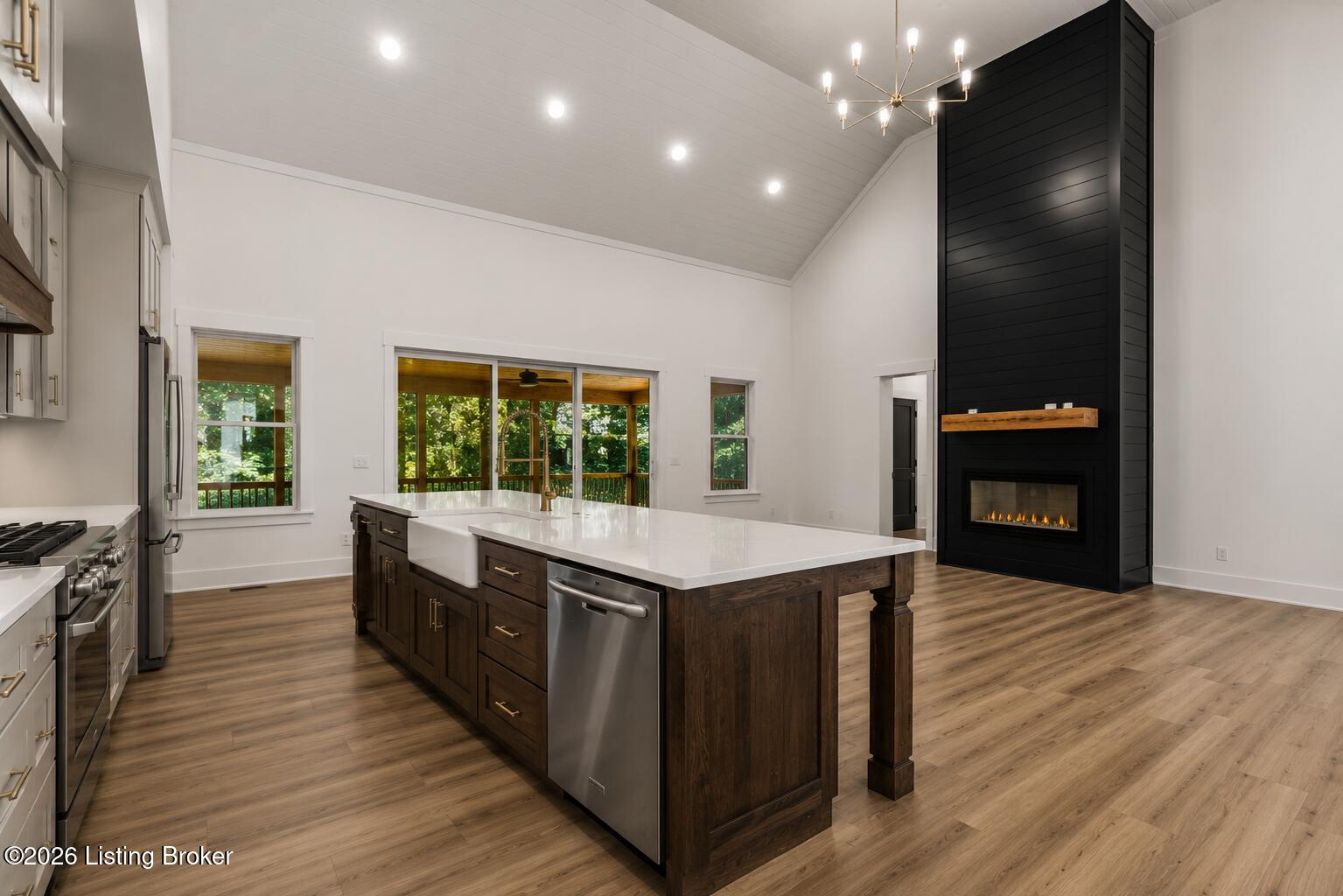 200 Vivienne Trace Property Photo 5