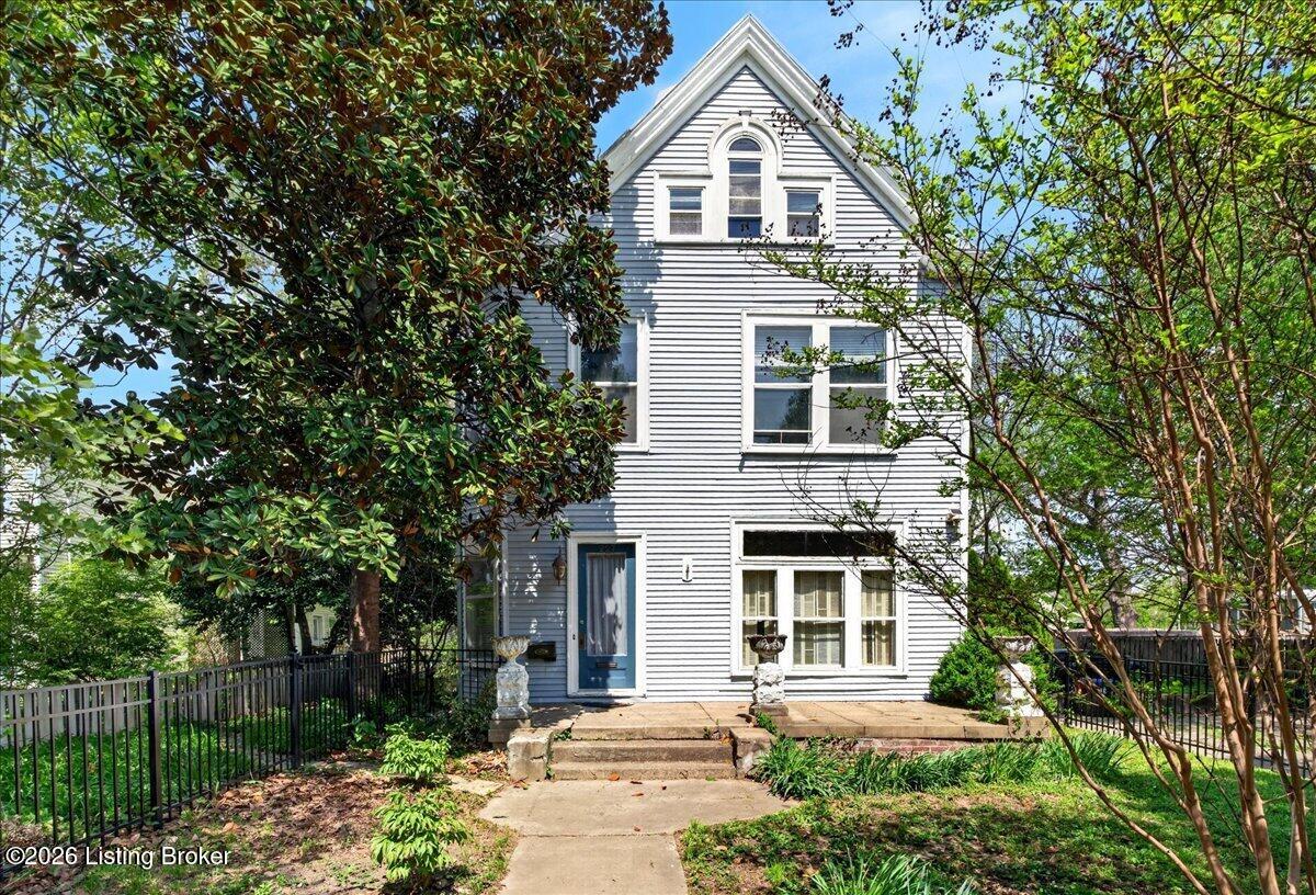 227 E Ormsby Ave Property Photo 1