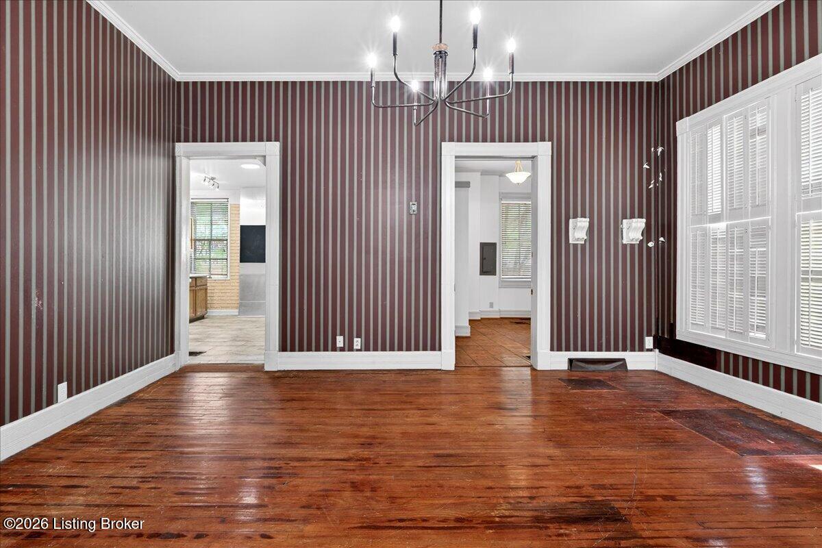 227 E Ormsby Ave Property Photo 8